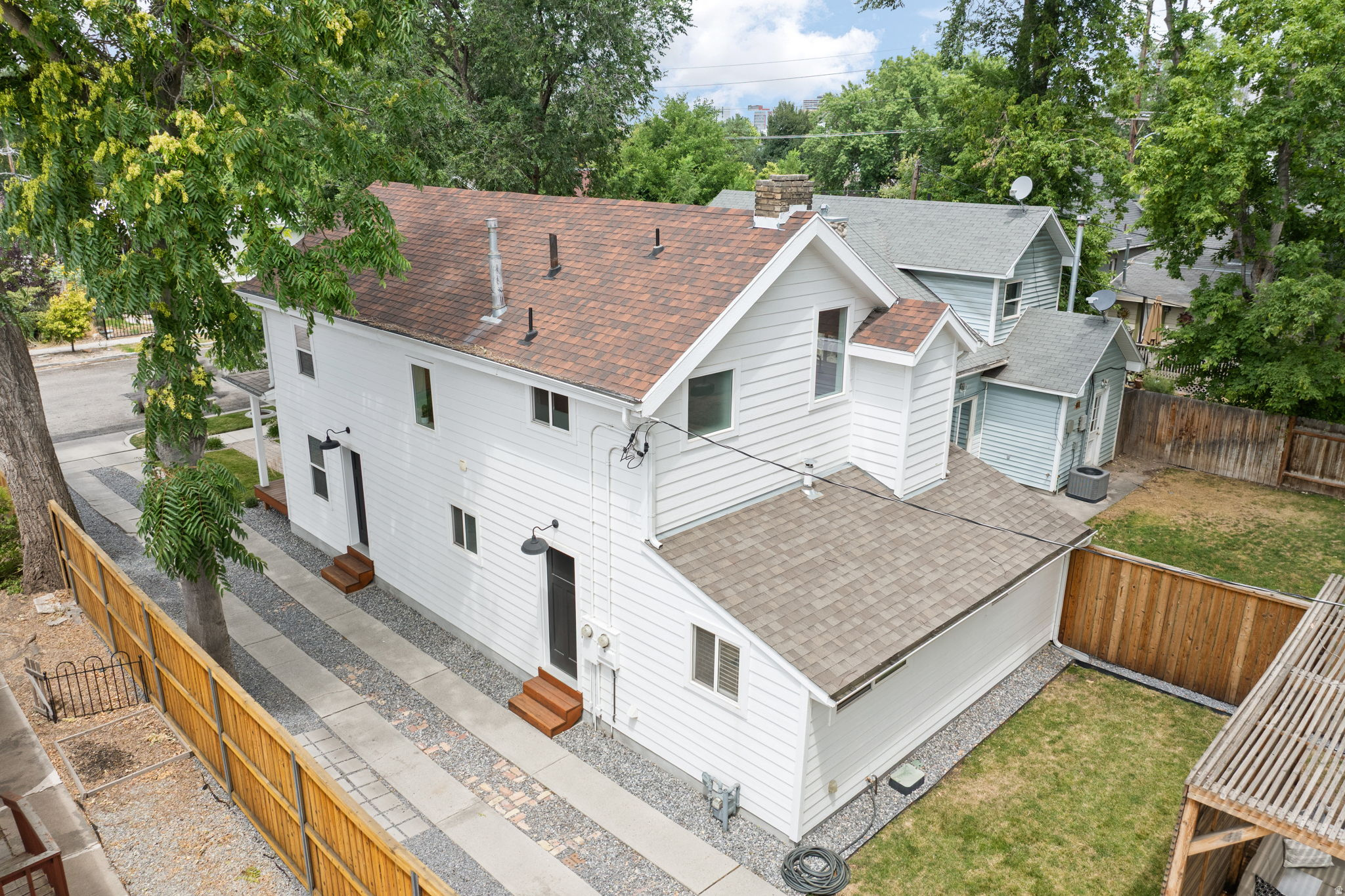 CURTIS - Residential