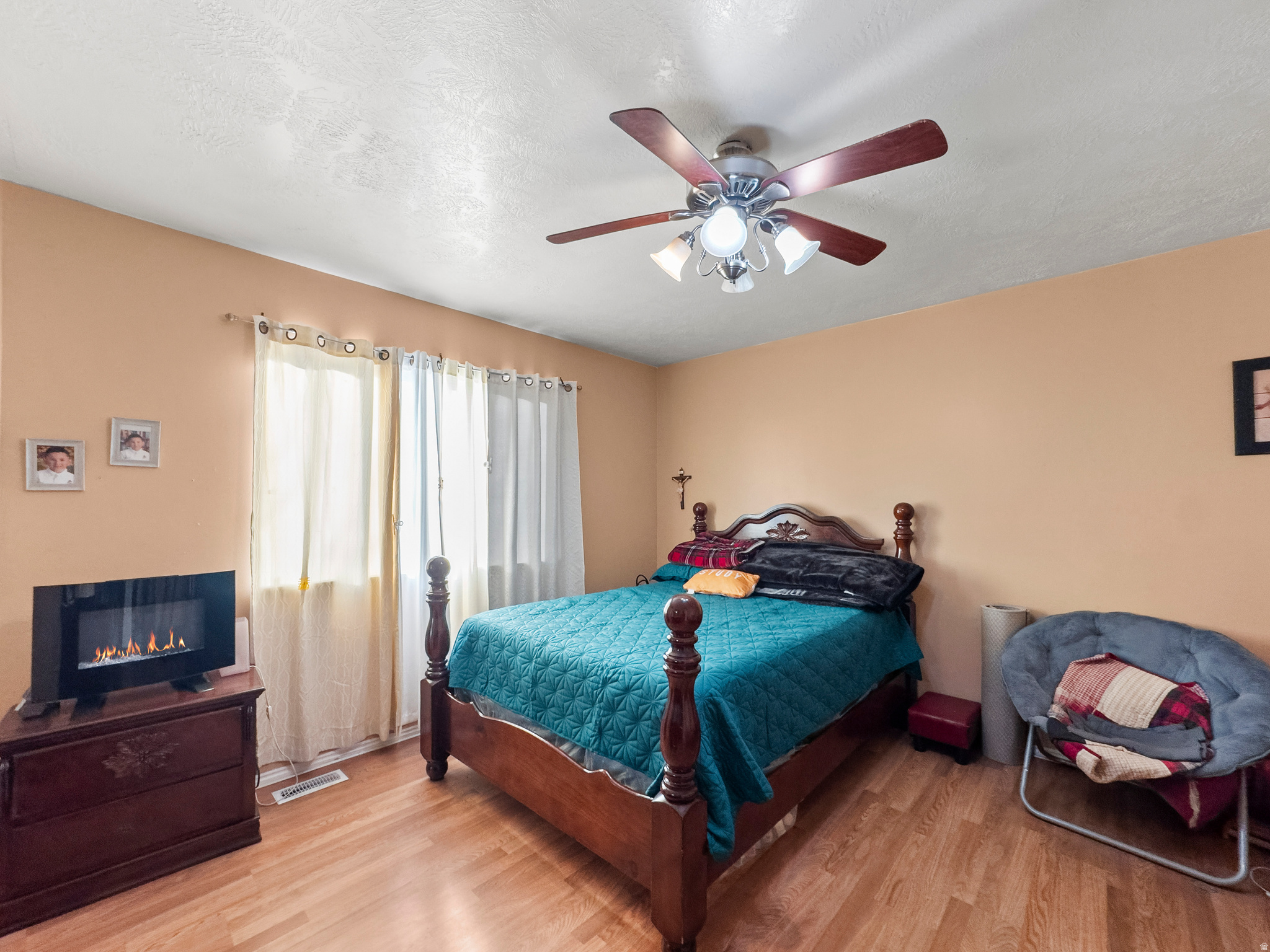 LAMPLIGHT VILLAGE - Residential