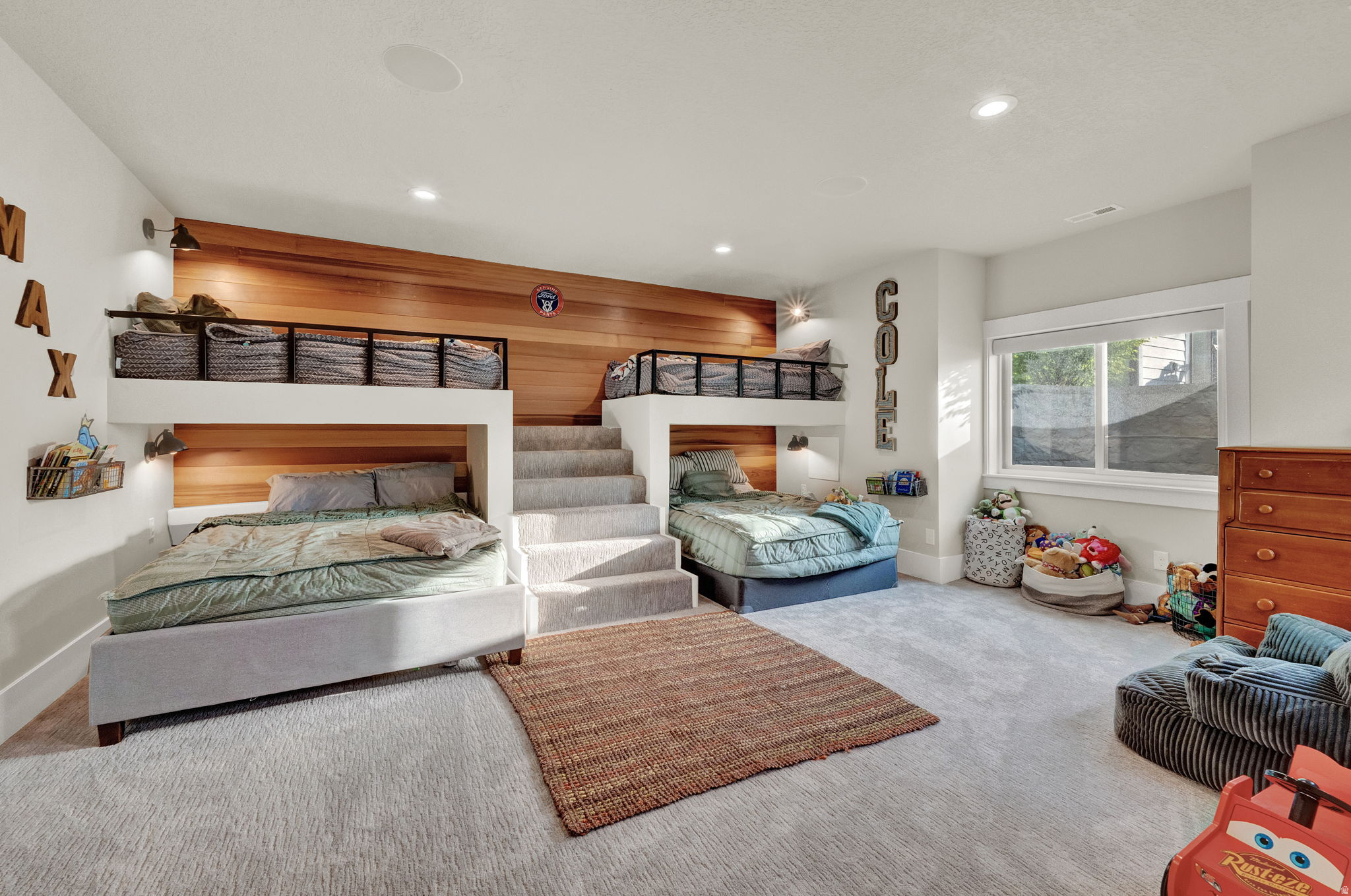 FLINT 2 LOT - Residential