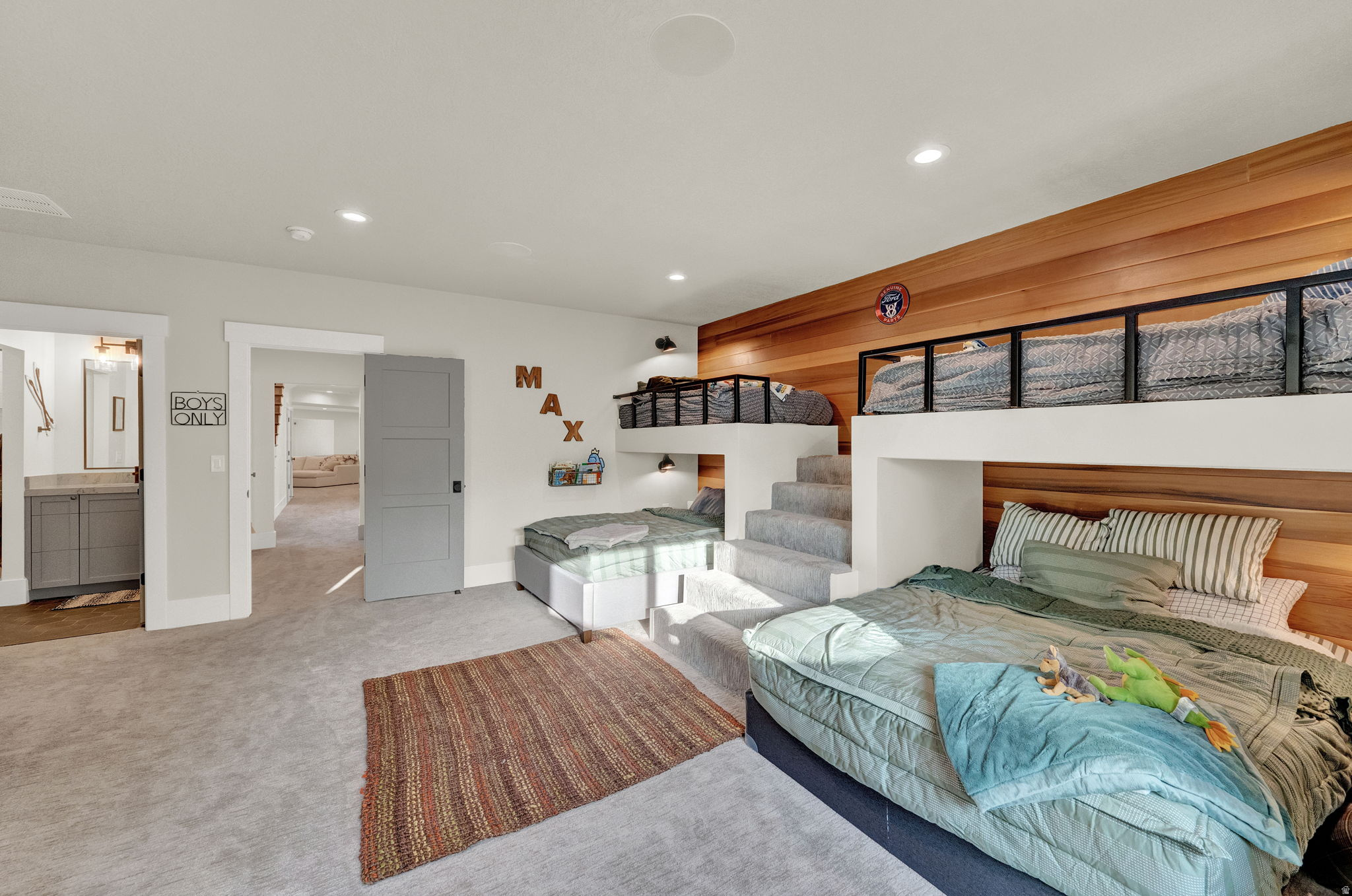 FLINT 2 LOT - Residential