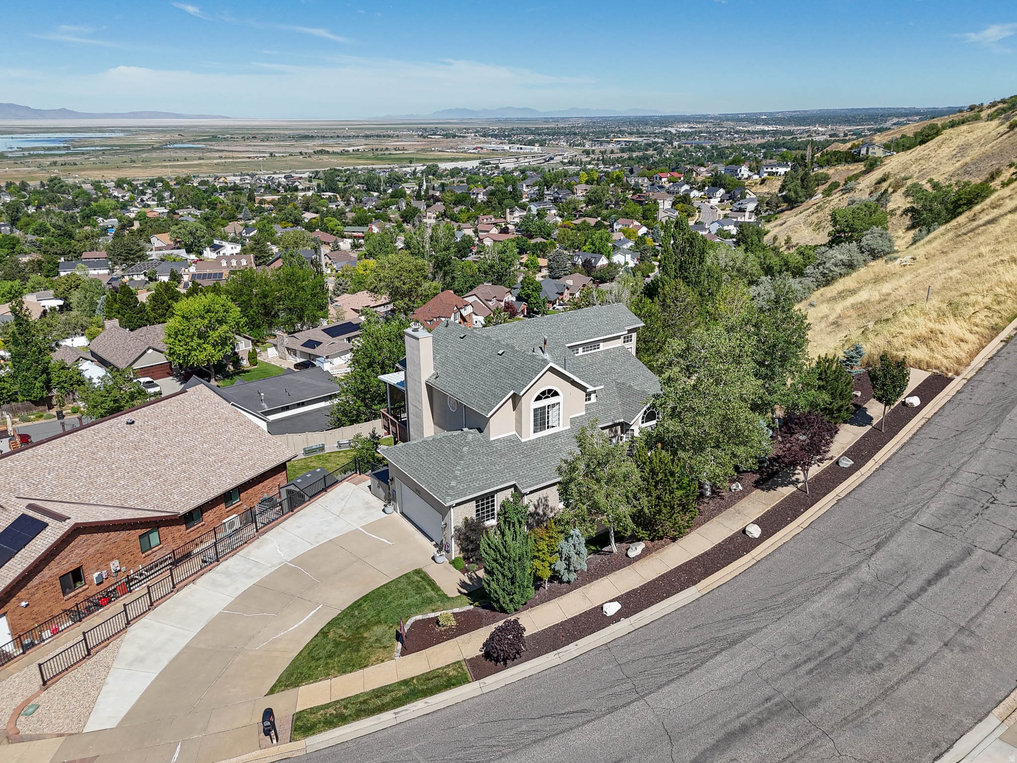 ROLLING HILLS ESTATES SUB - Residential