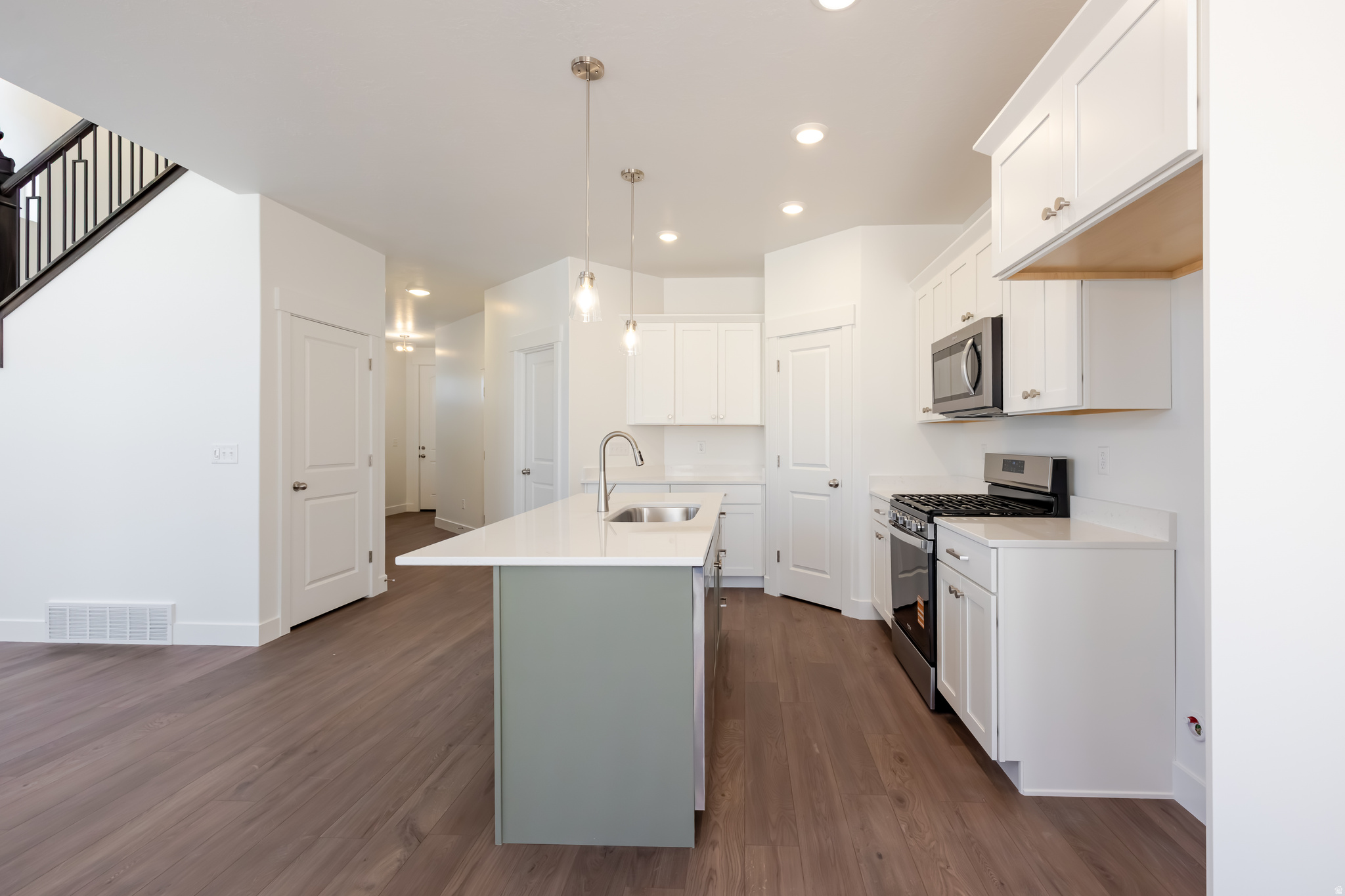 RIDGEHORNE - Residential