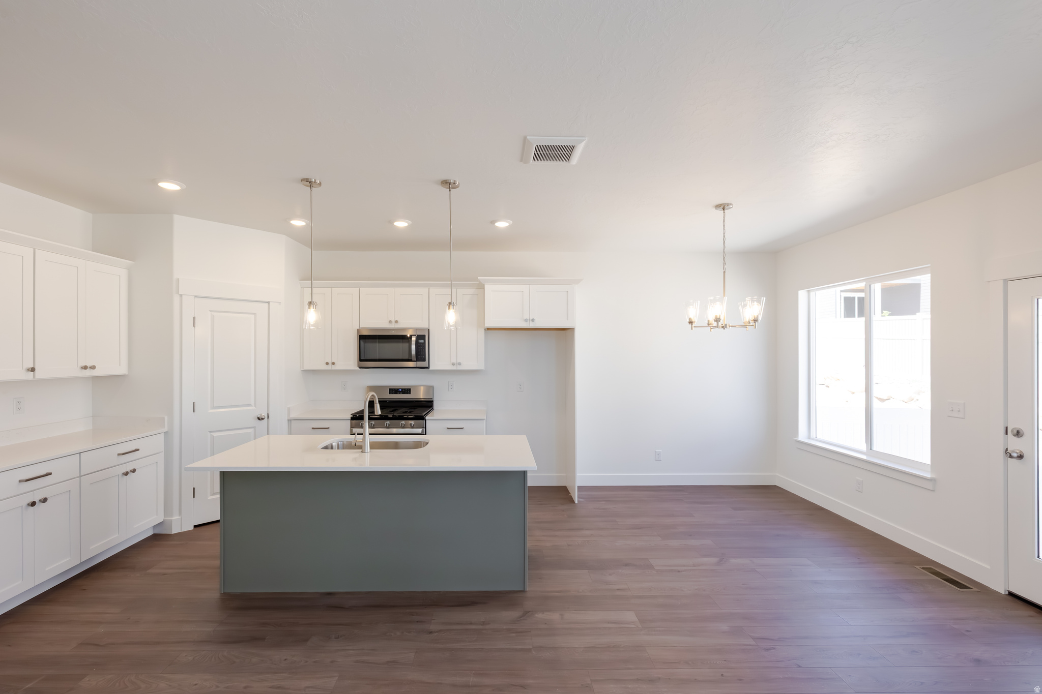RIDGEHORNE - Residential