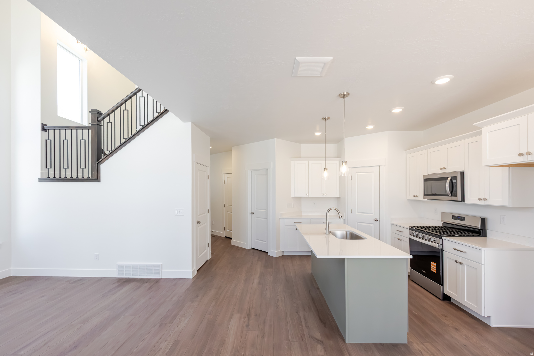 RIDGEHORNE - Residential