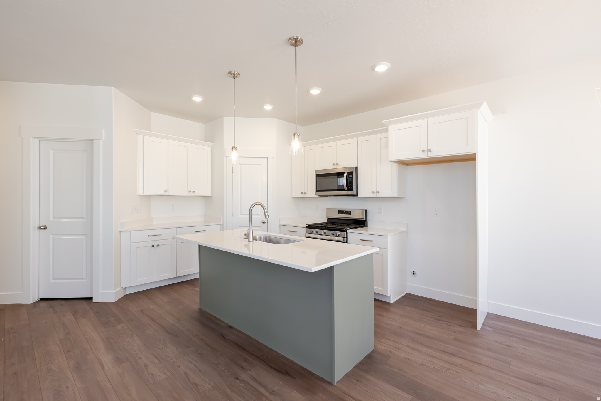RIDGEHORNE - Residential