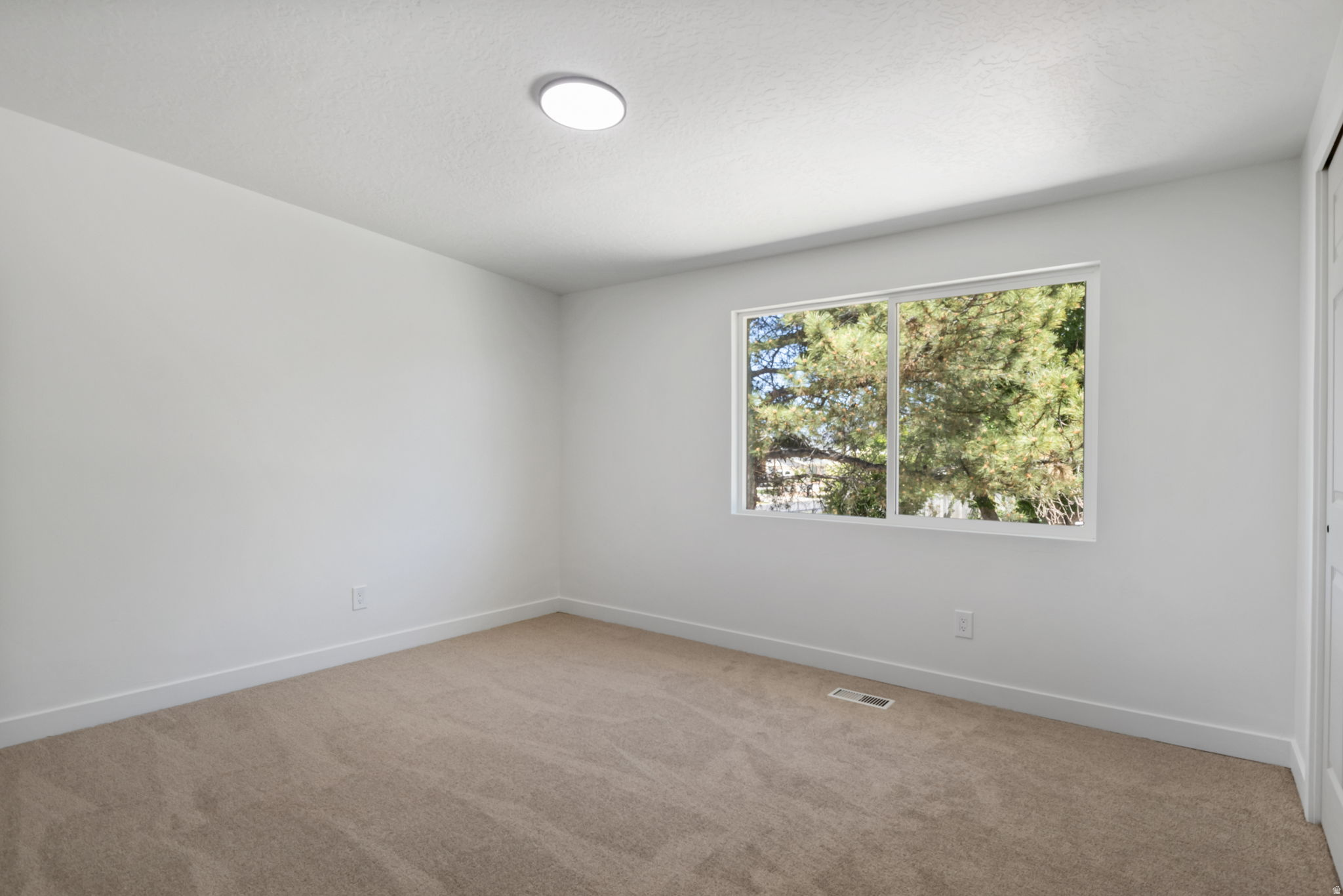 WESTVIEW #7 - Residential