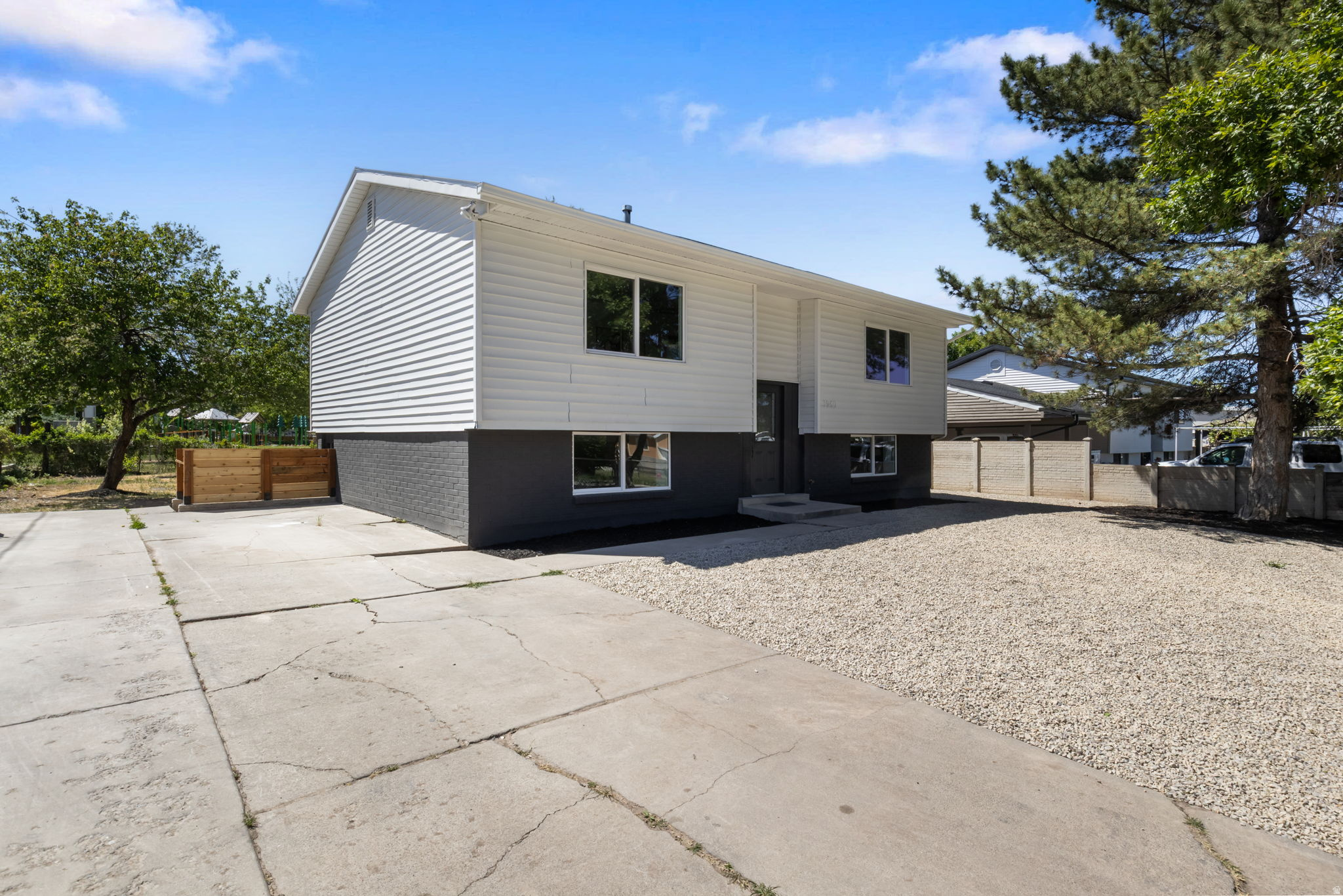 WESTVIEW #7 - Residential