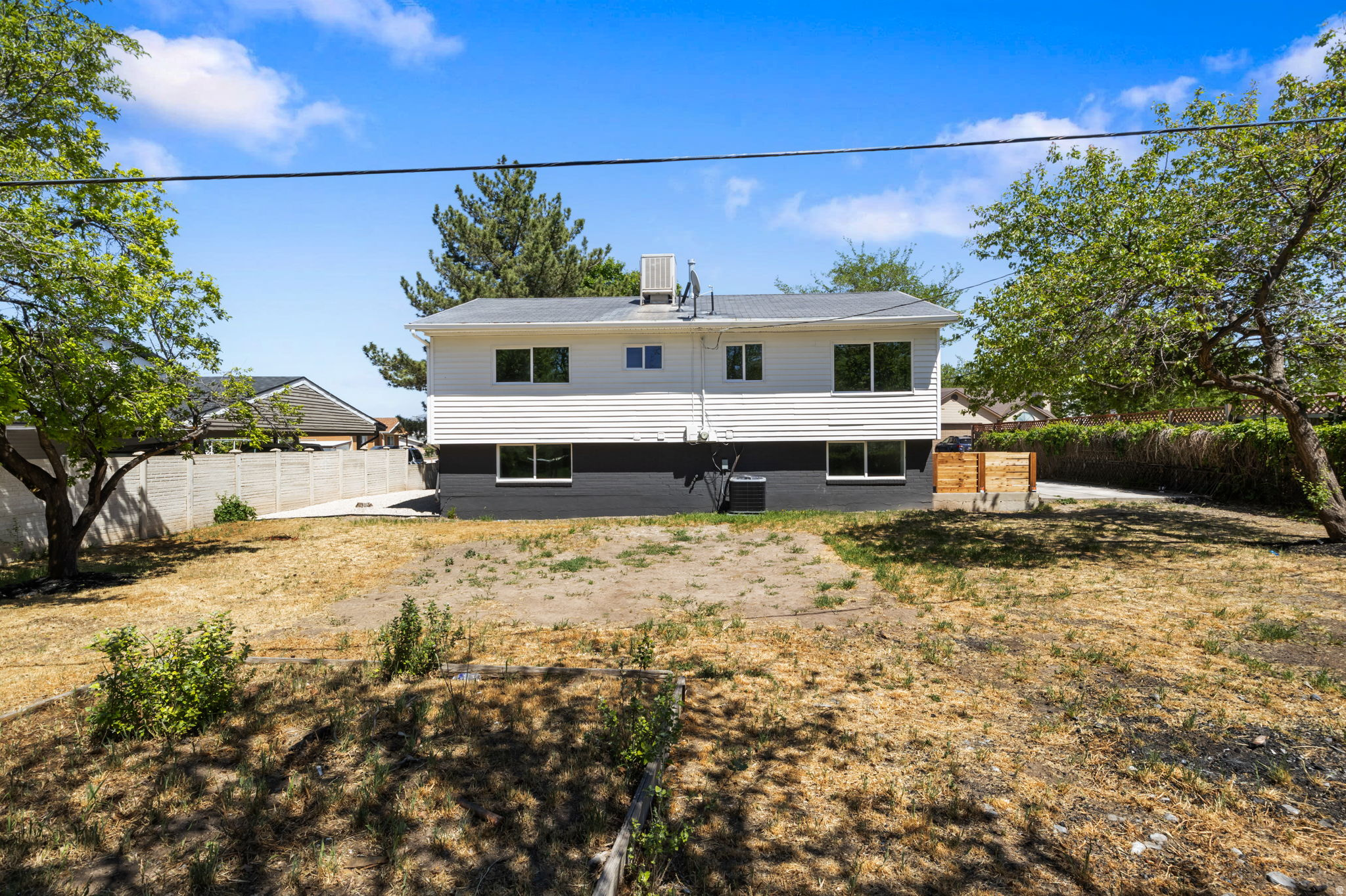 WESTVIEW #7 - Residential