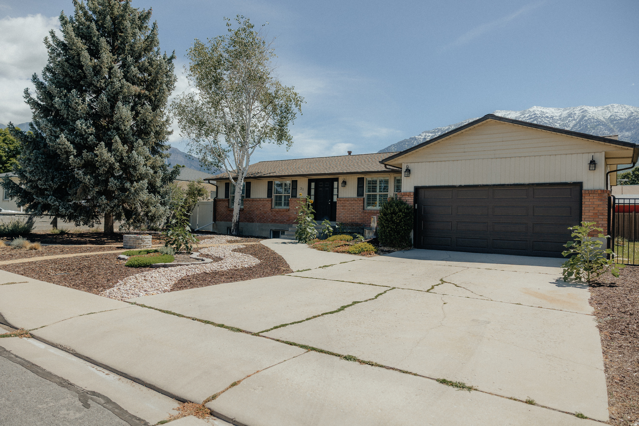 DEL-MITCH ESTATES - Residential