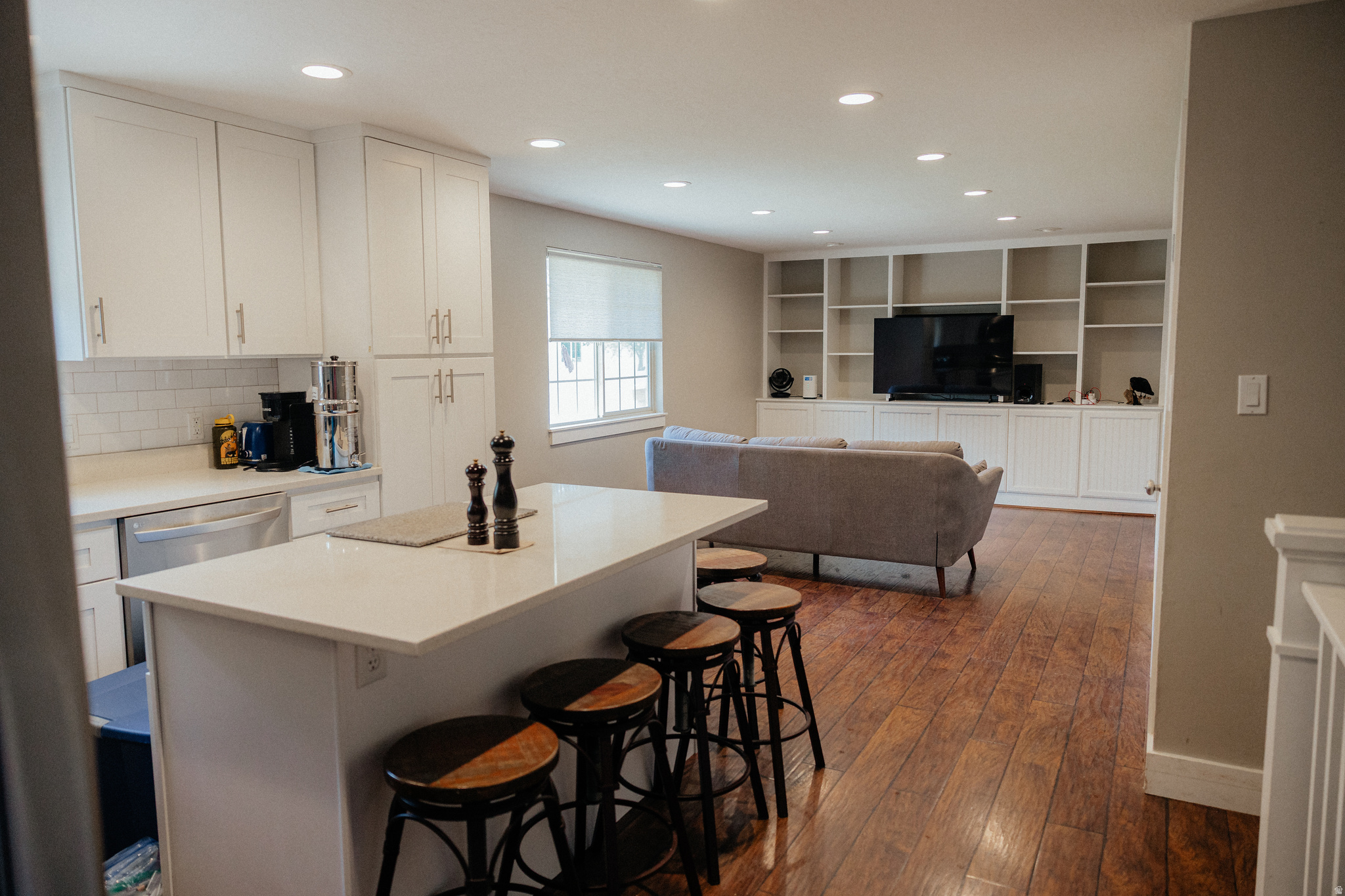 DEL-MITCH ESTATES - Residential