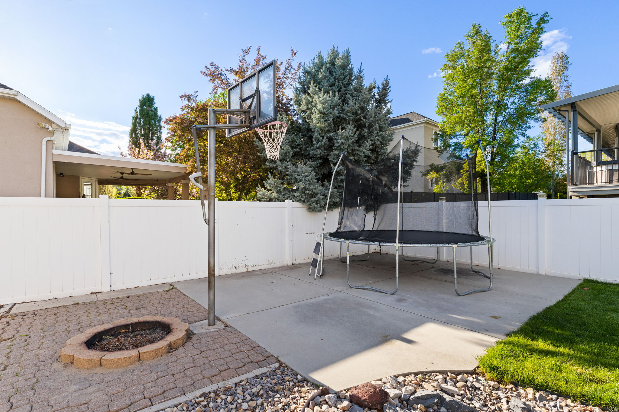THE ESTATES AT BURR ORCHARDS - Residential