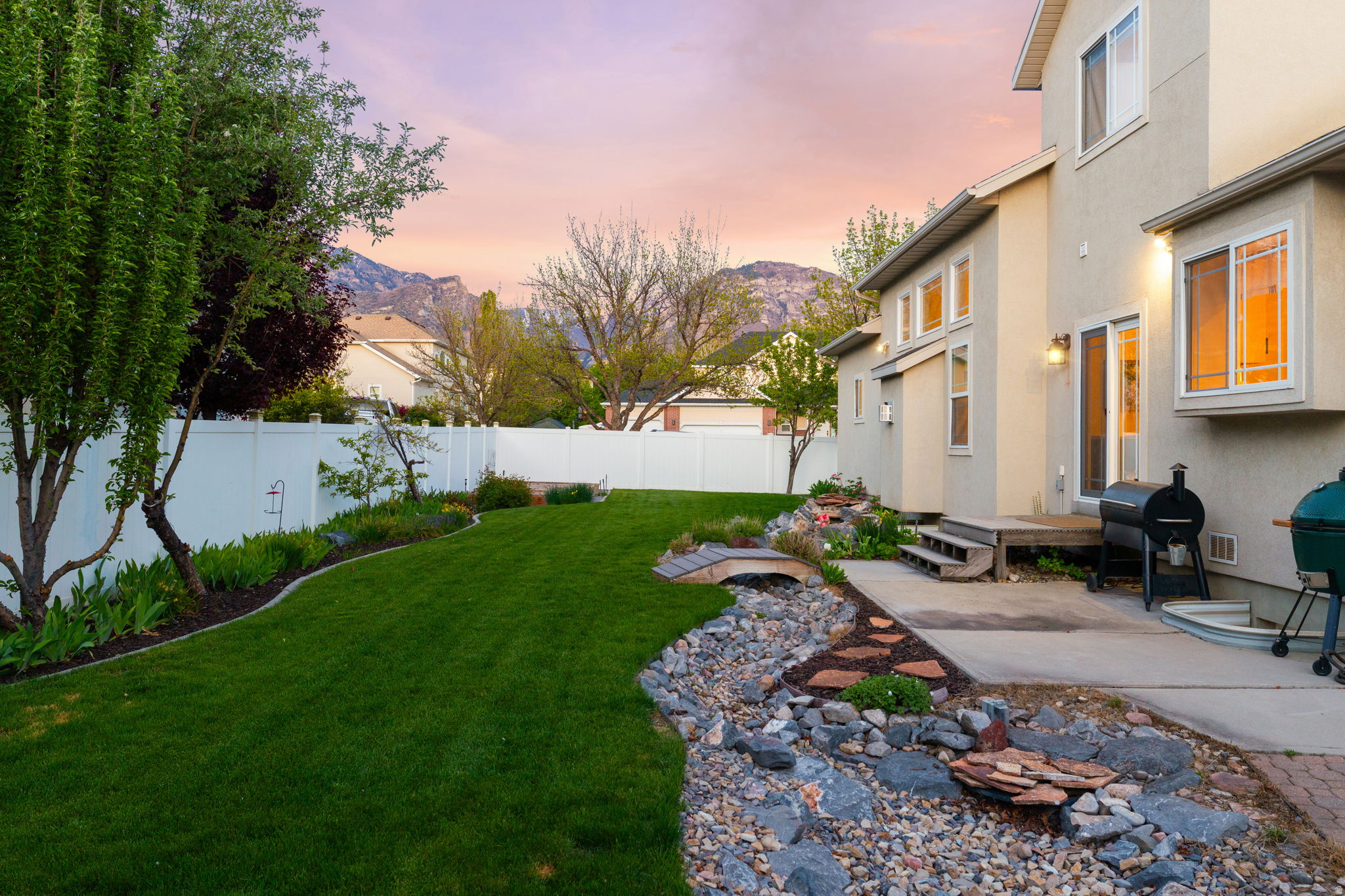 THE ESTATES AT BURR ORCHARDS - Residential