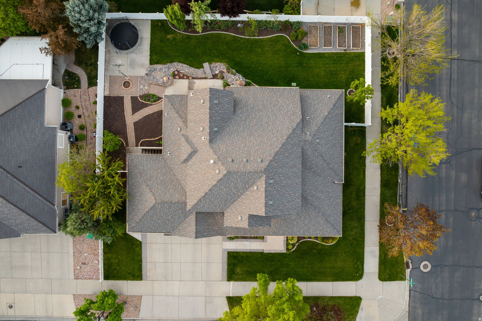 THE ESTATES AT BURR ORCHARDS - Residential