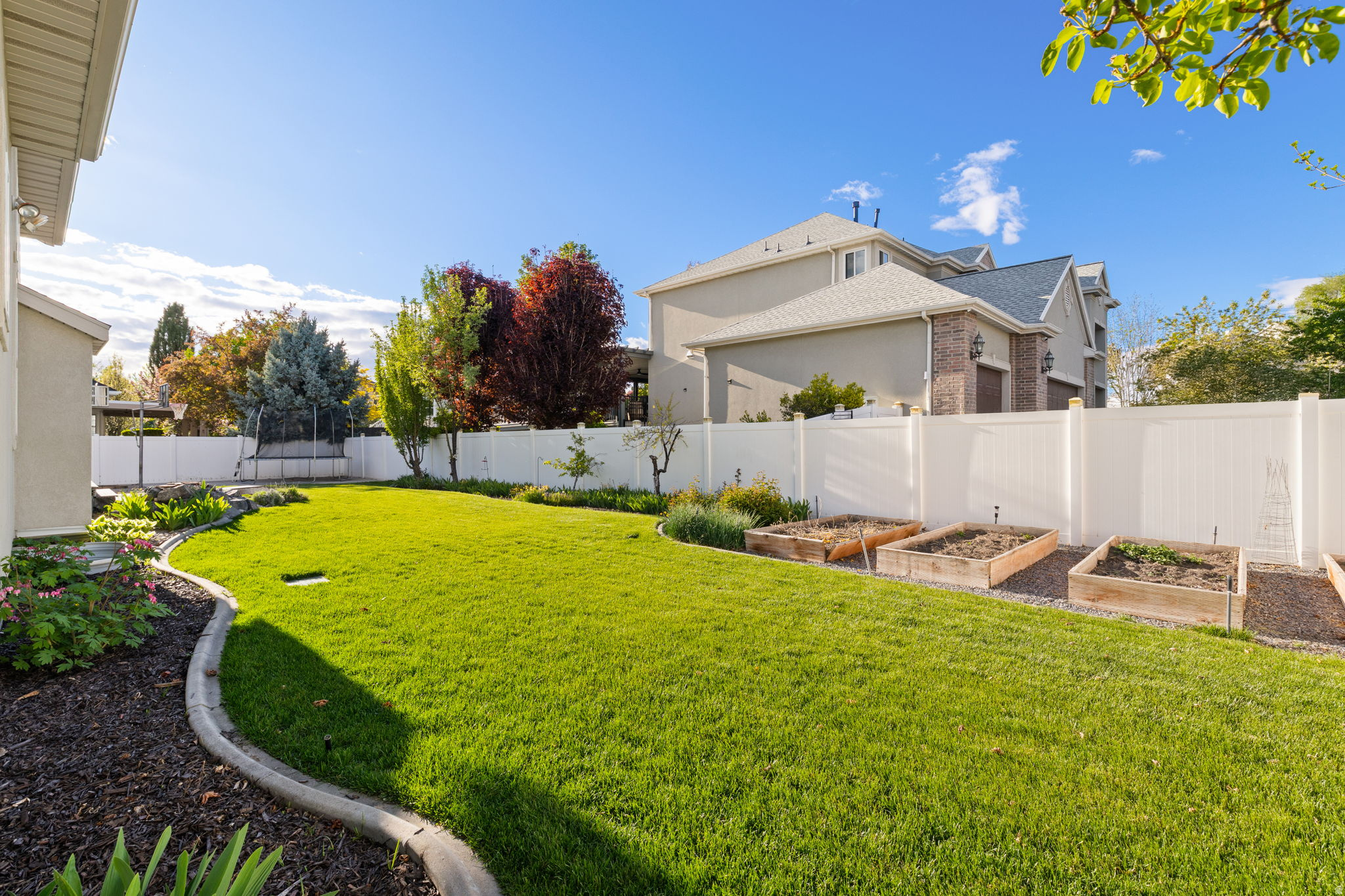 THE ESTATES AT BURR ORCHARDS - Residential