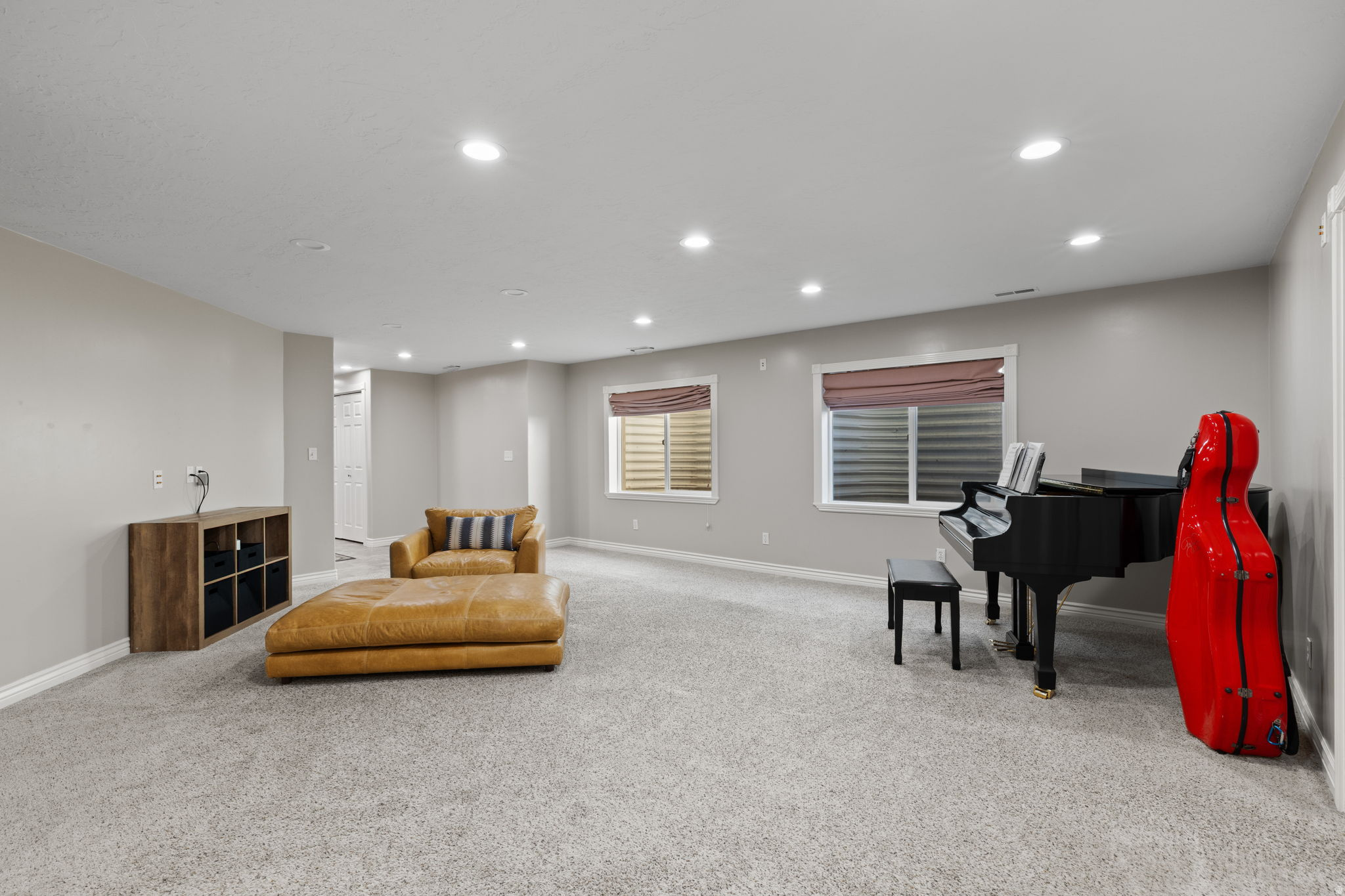 THE ESTATES AT BURR ORCHARDS - Residential