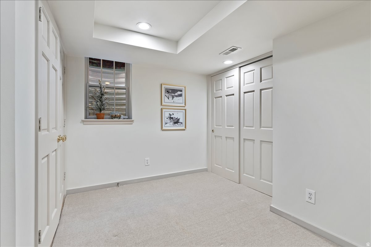 HARVARD/YALE - Residential