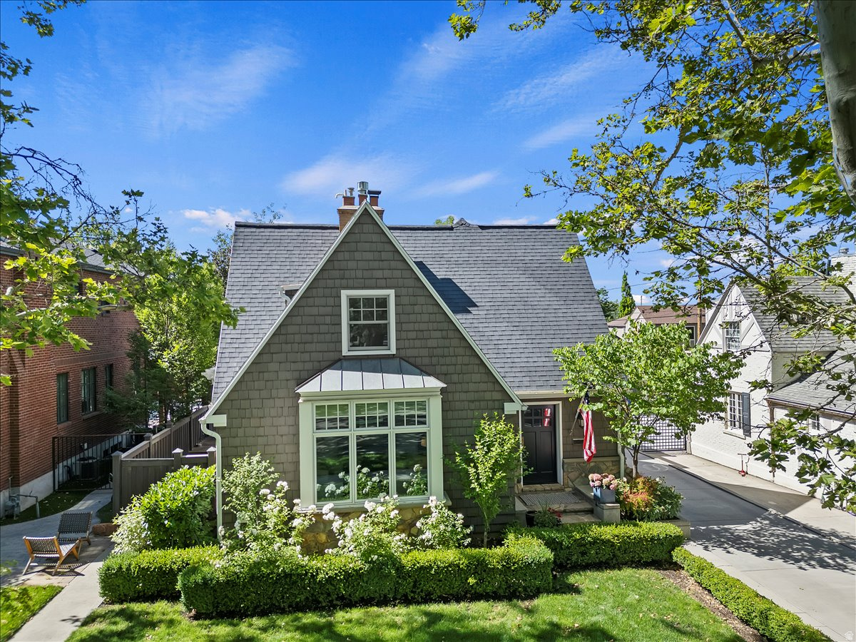 HARVARD/YALE - Residential