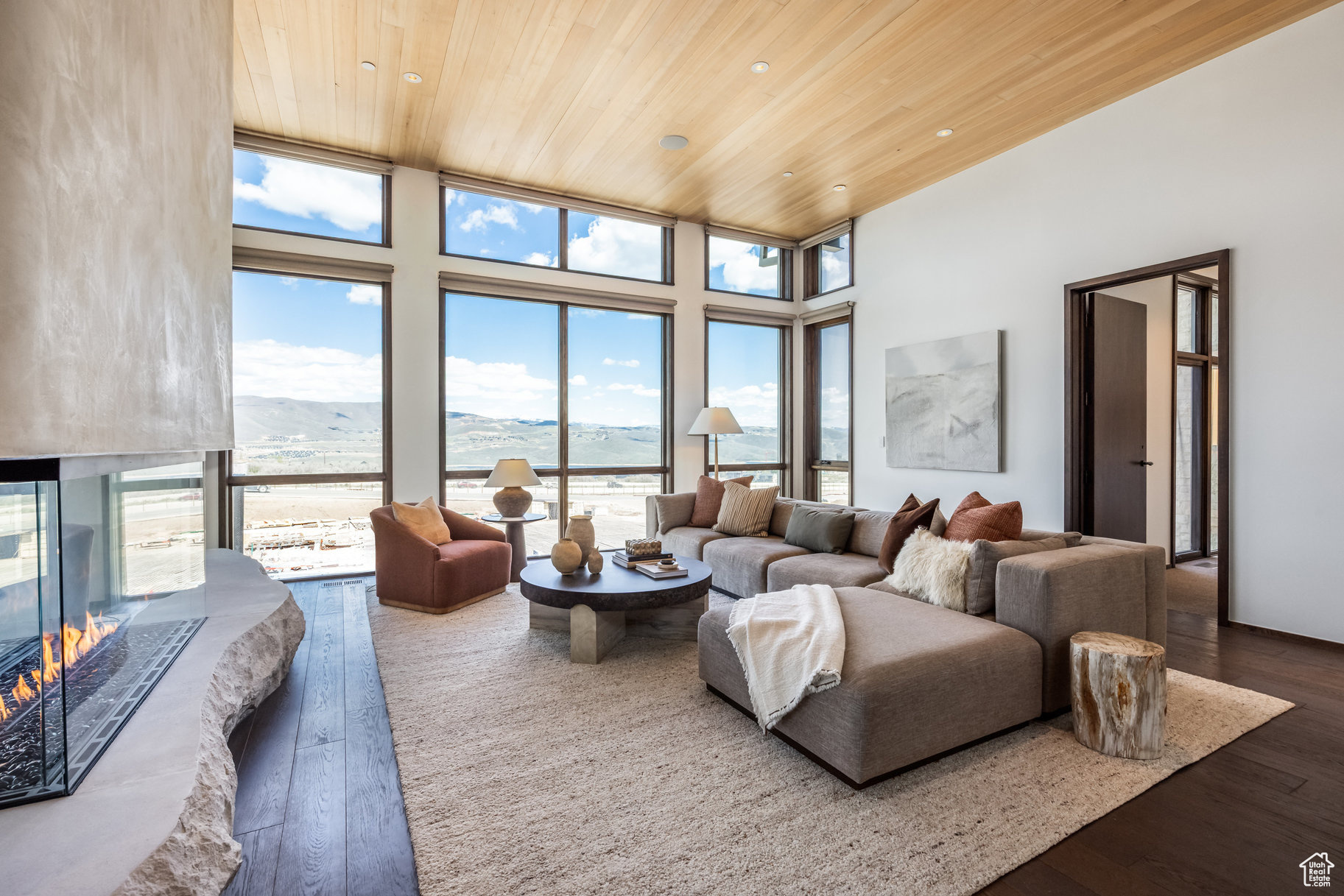 VELVAERE - Residential