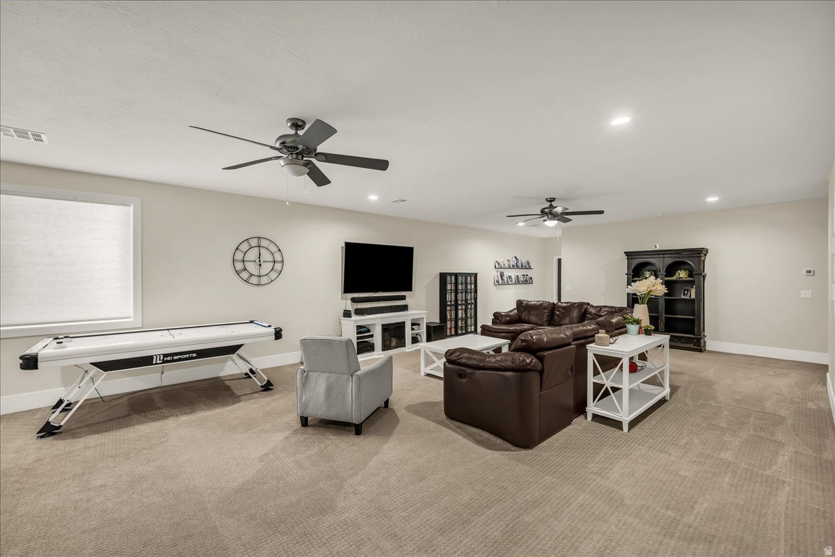 WINDSOR ESTATES AMD - Residential