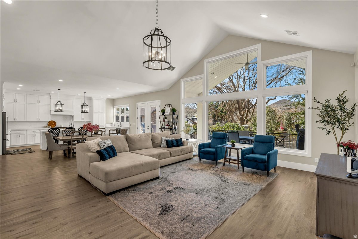 WINDSOR ESTATES AMD - Residential