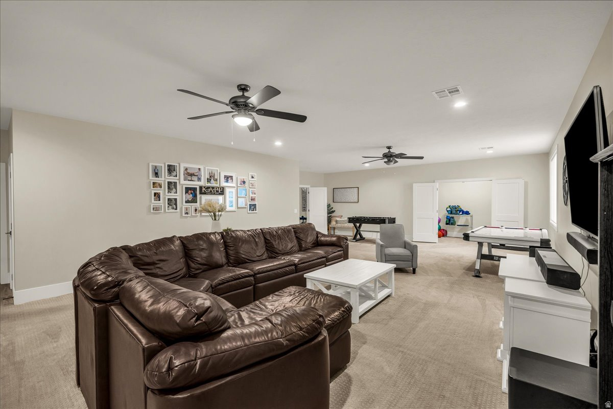 WINDSOR ESTATES AMD - Residential