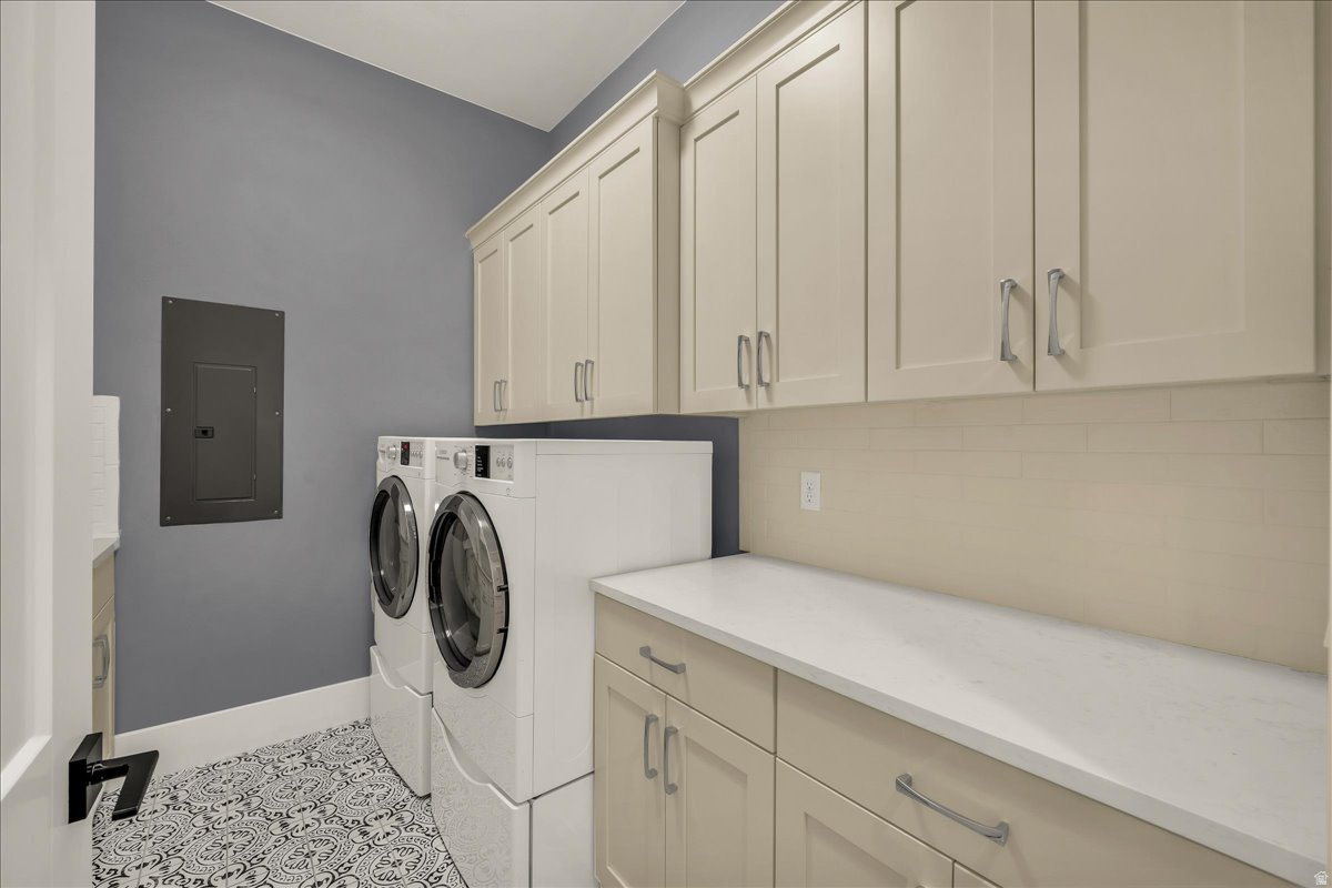 WINDSOR ESTATES AMD - Residential