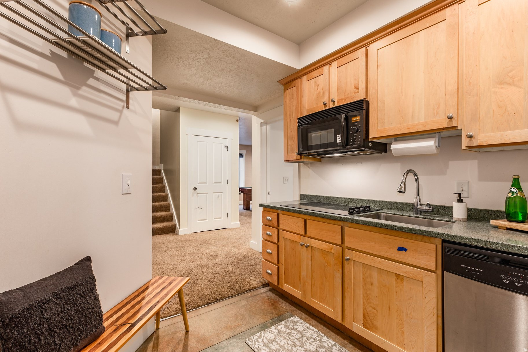 THE POINTE AT LITTLE COTTONWOOD - Residential