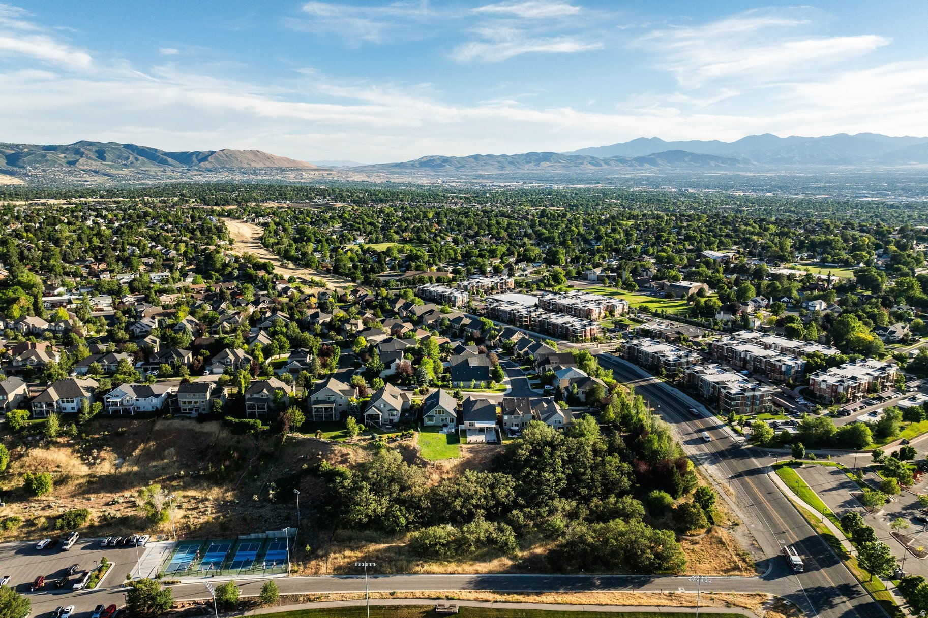 THE POINTE AT LITTLE COTTONWOOD - Residential