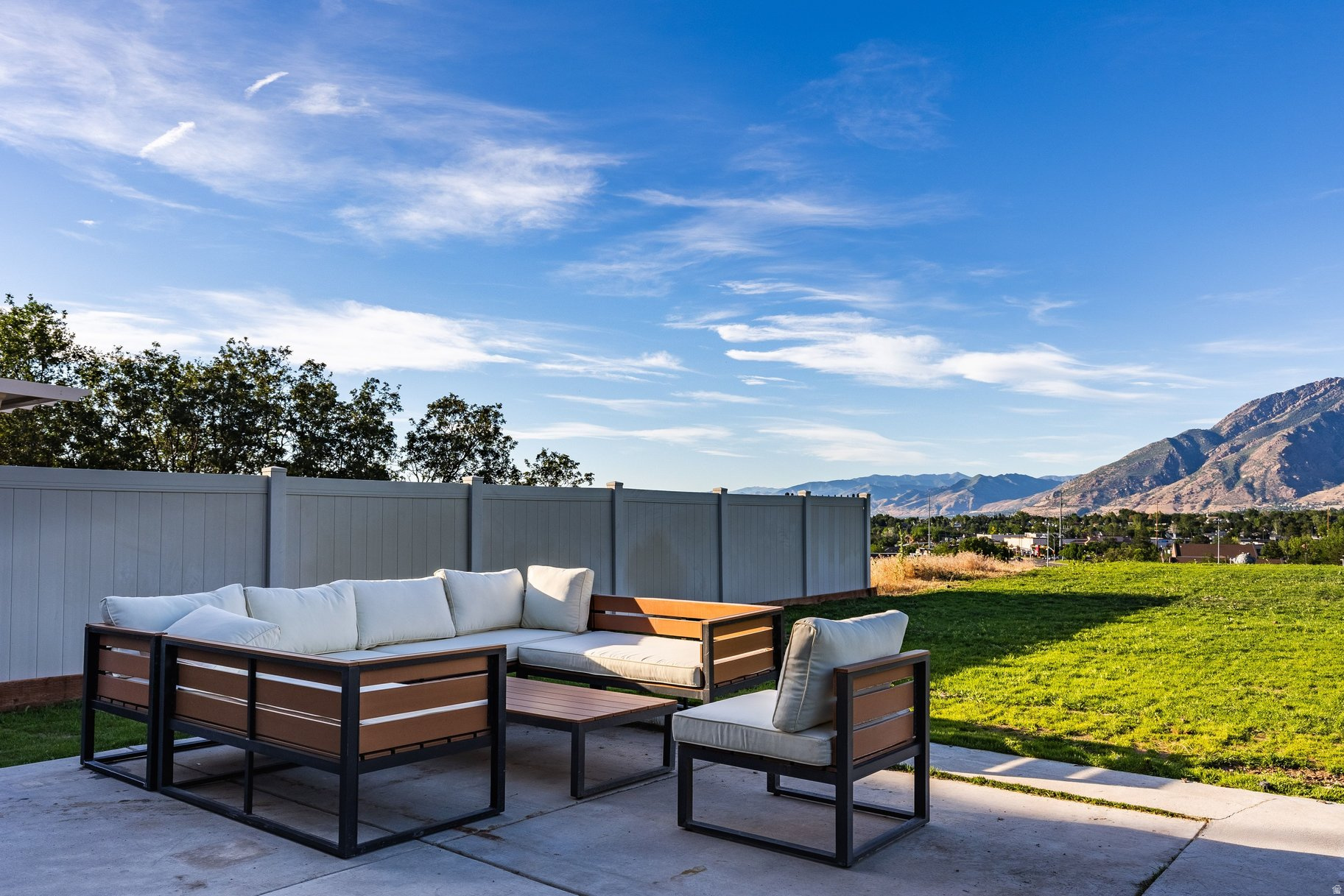THE POINTE AT LITTLE COTTONWOOD - Residential