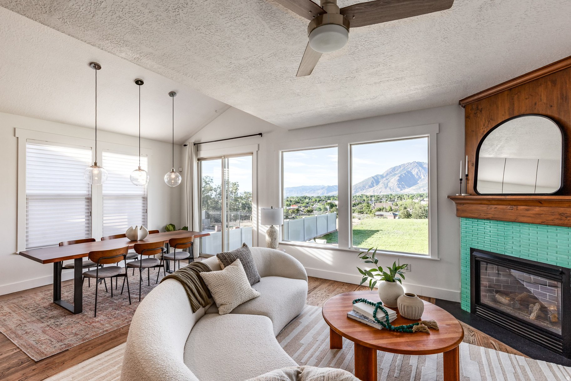 THE POINTE AT LITTLE COTTONWOOD - Residential