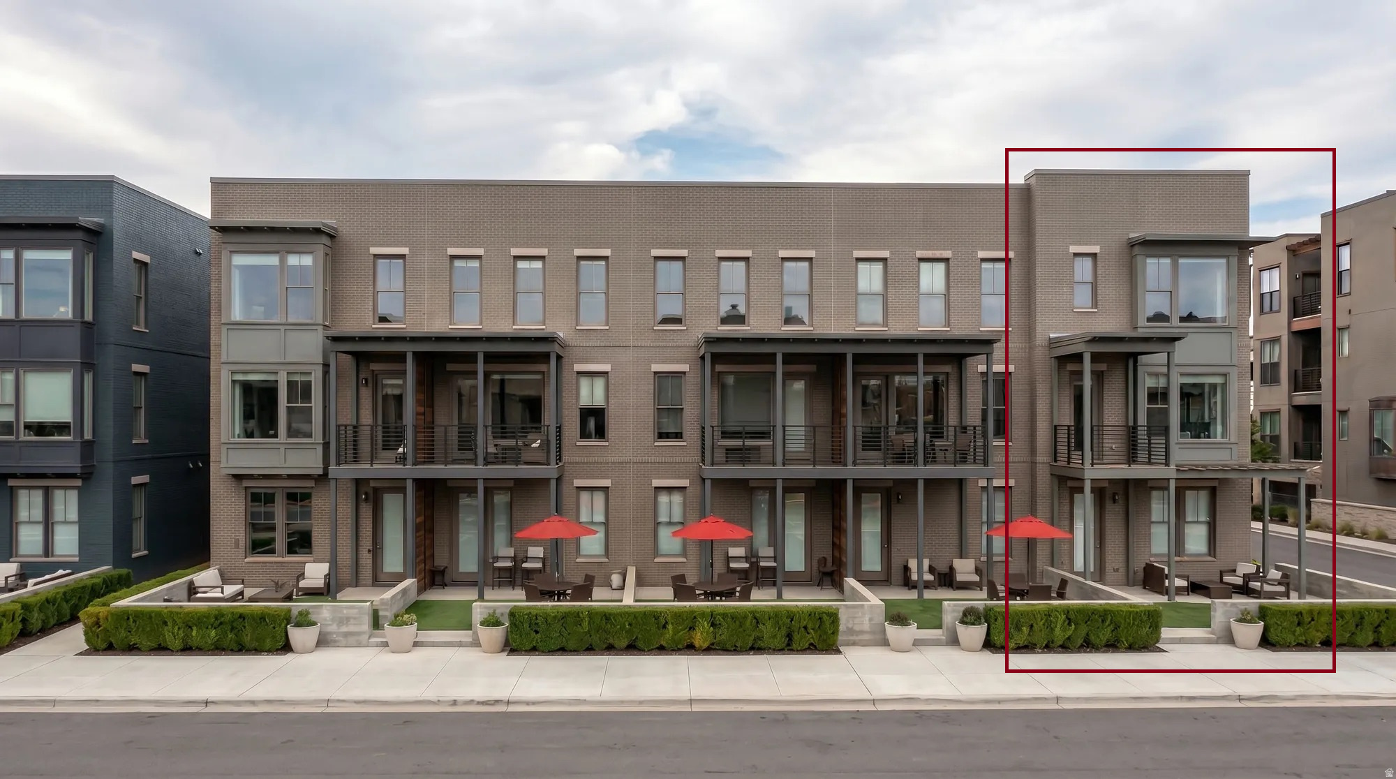 CENTER FIELD - Residential