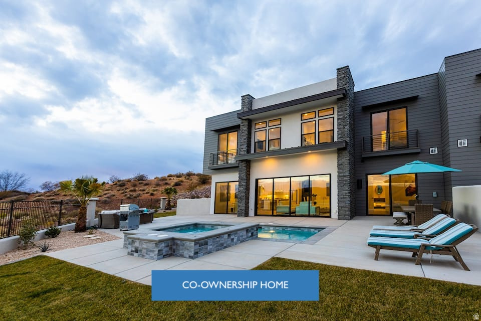EIGHTH AT CORAL CANYON AMD - Residential