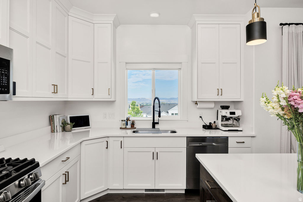 NORTH CREEK MEADOWS - Residential
