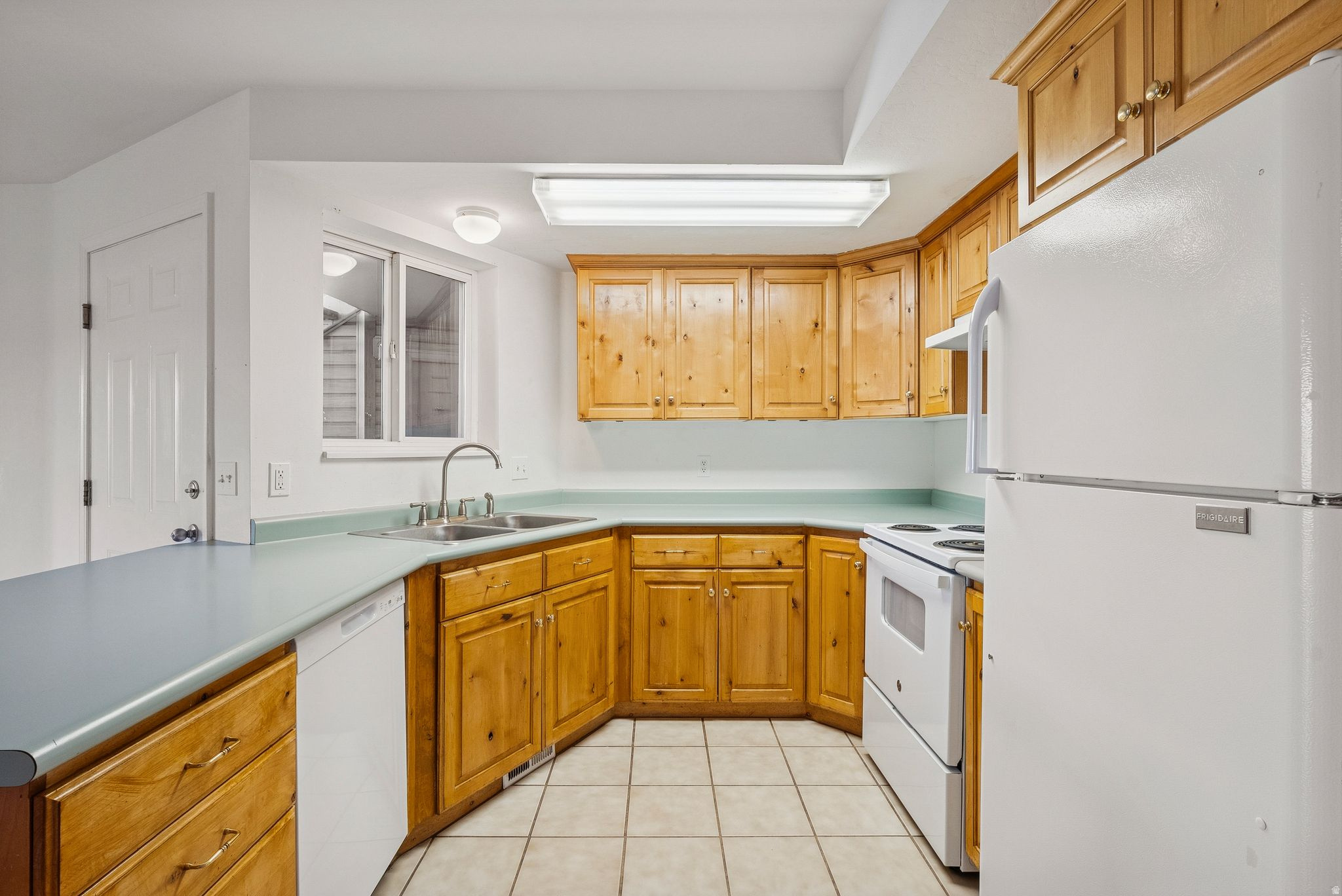 UINTA VIEW CONDOMINIUM - Residential