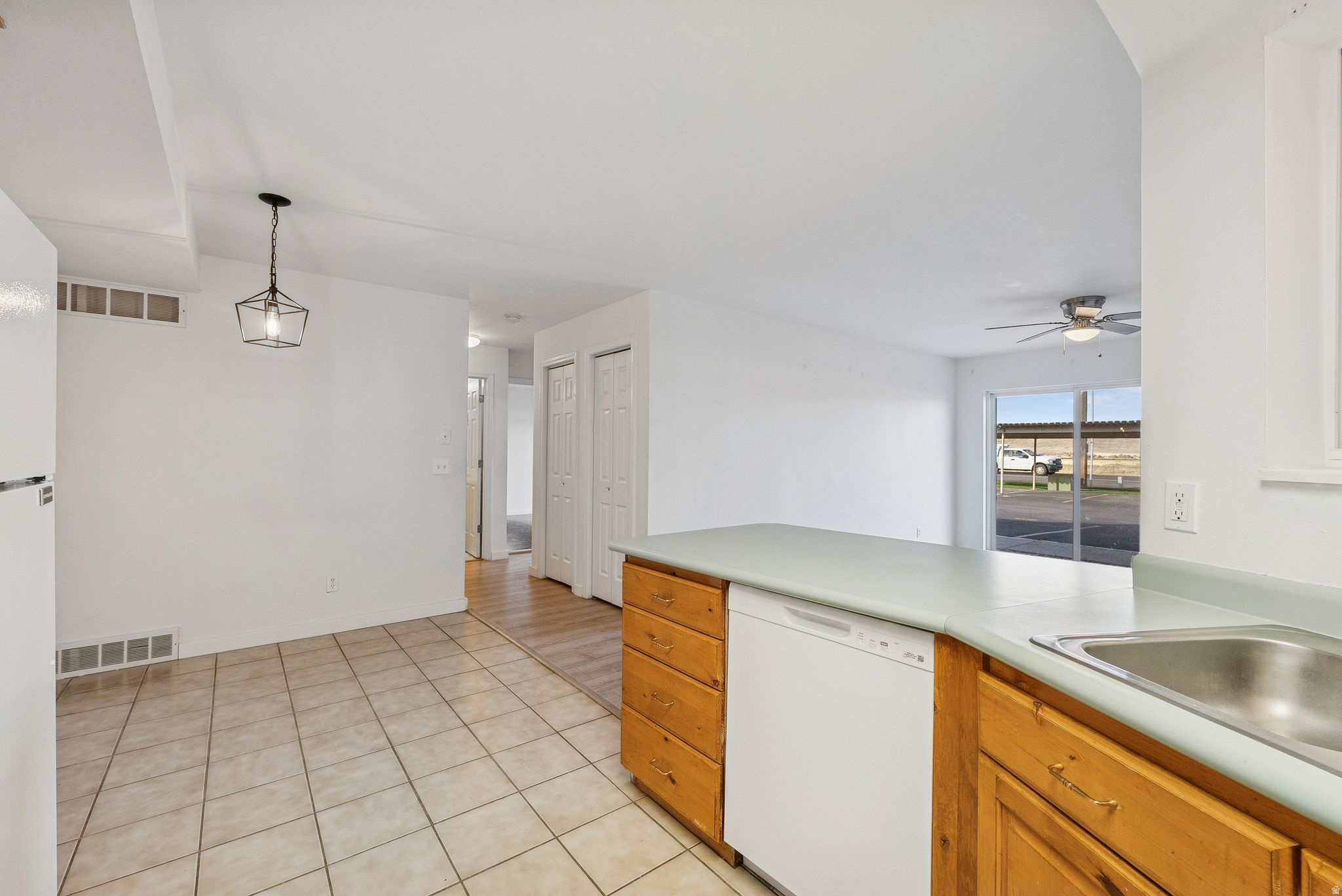 UINTA VIEW CONDOMINIUM - Residential