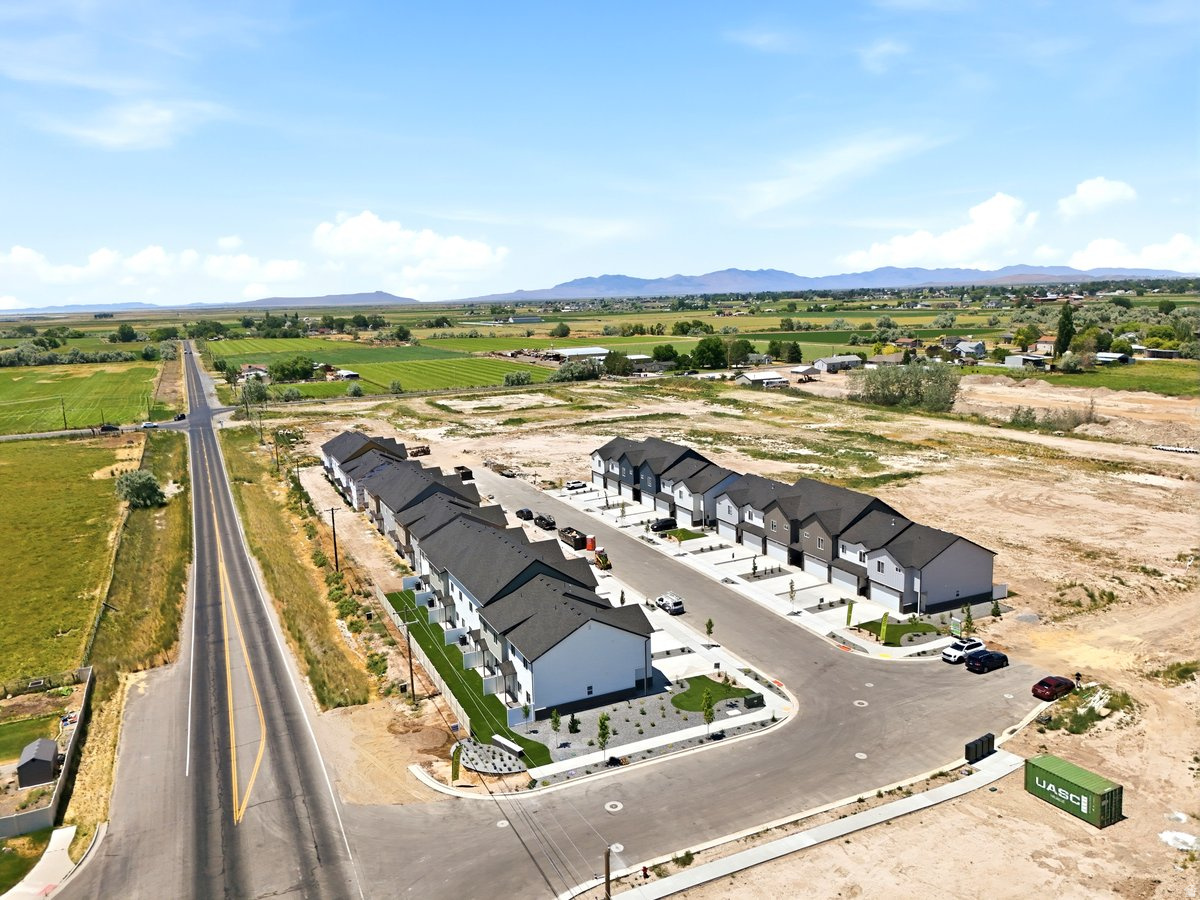 SALT GRASS - Residential