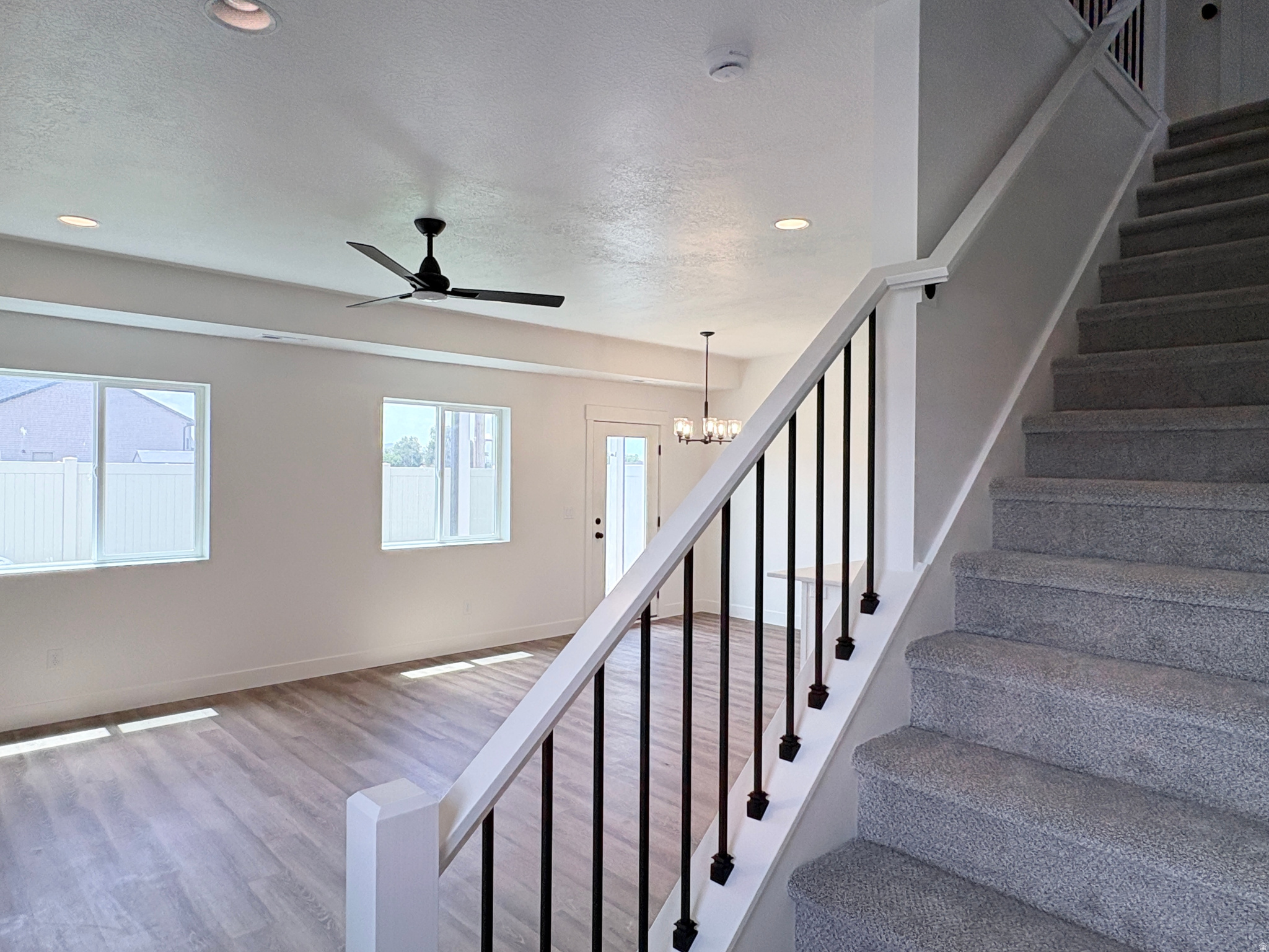 SALT GRASS - Residential
