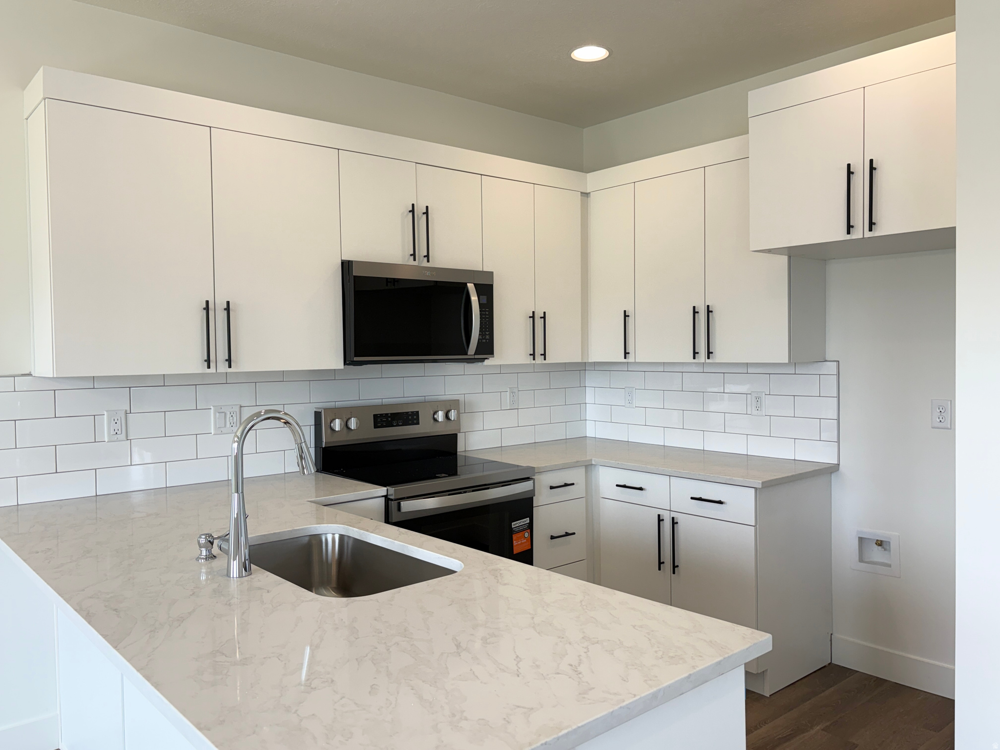 SALT GRASS - Residential