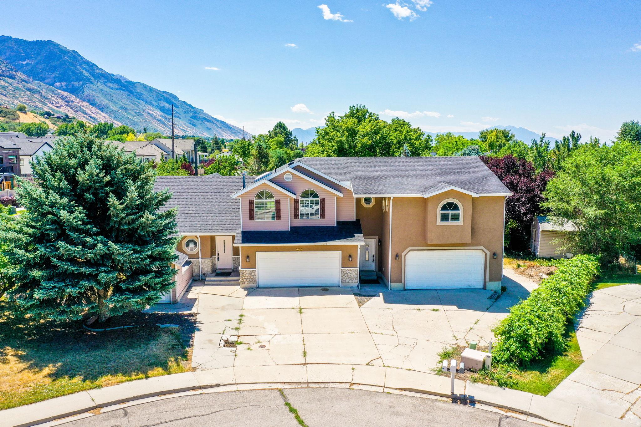 GILLESPIE ESTATES - Residential