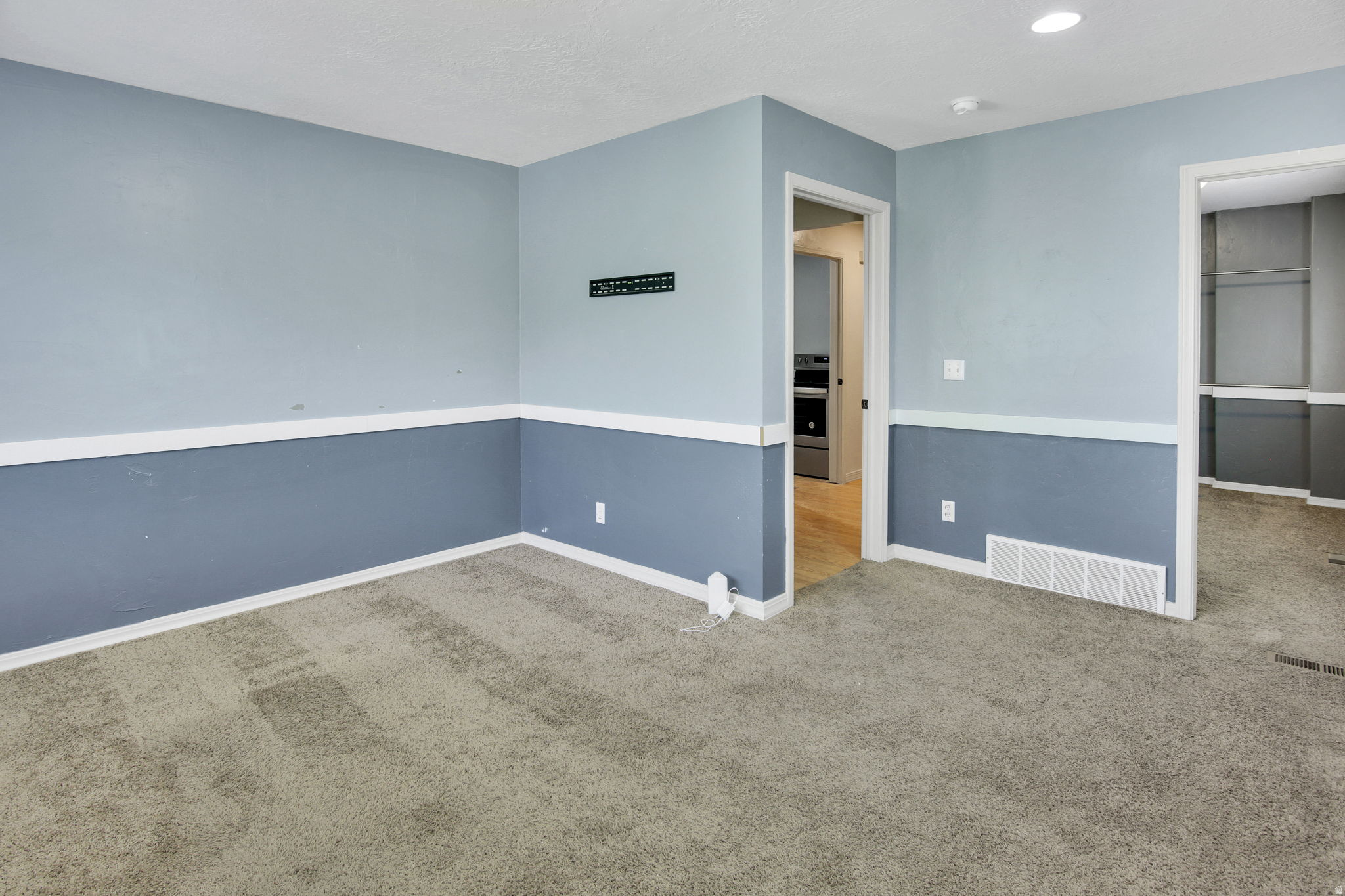 GILLESPIE ESTATES - Residential