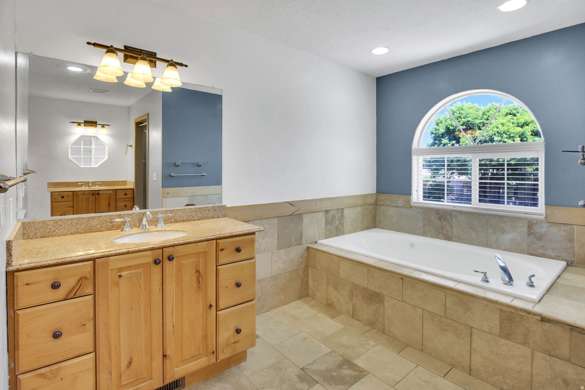 GILLESPIE ESTATES - Residential