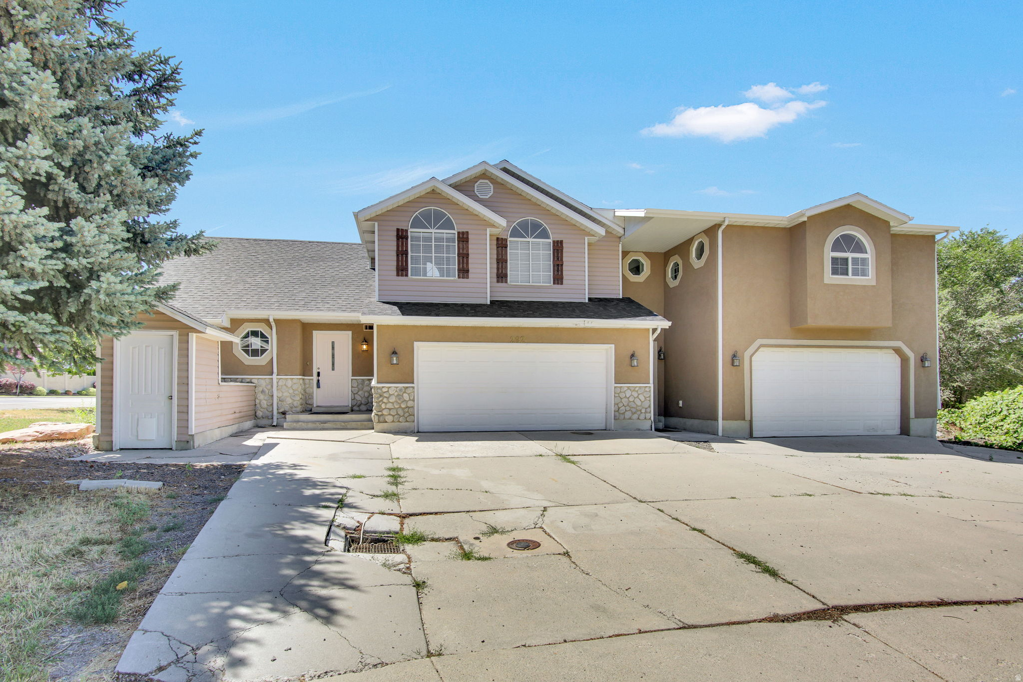 GILLESPIE ESTATES - Residential