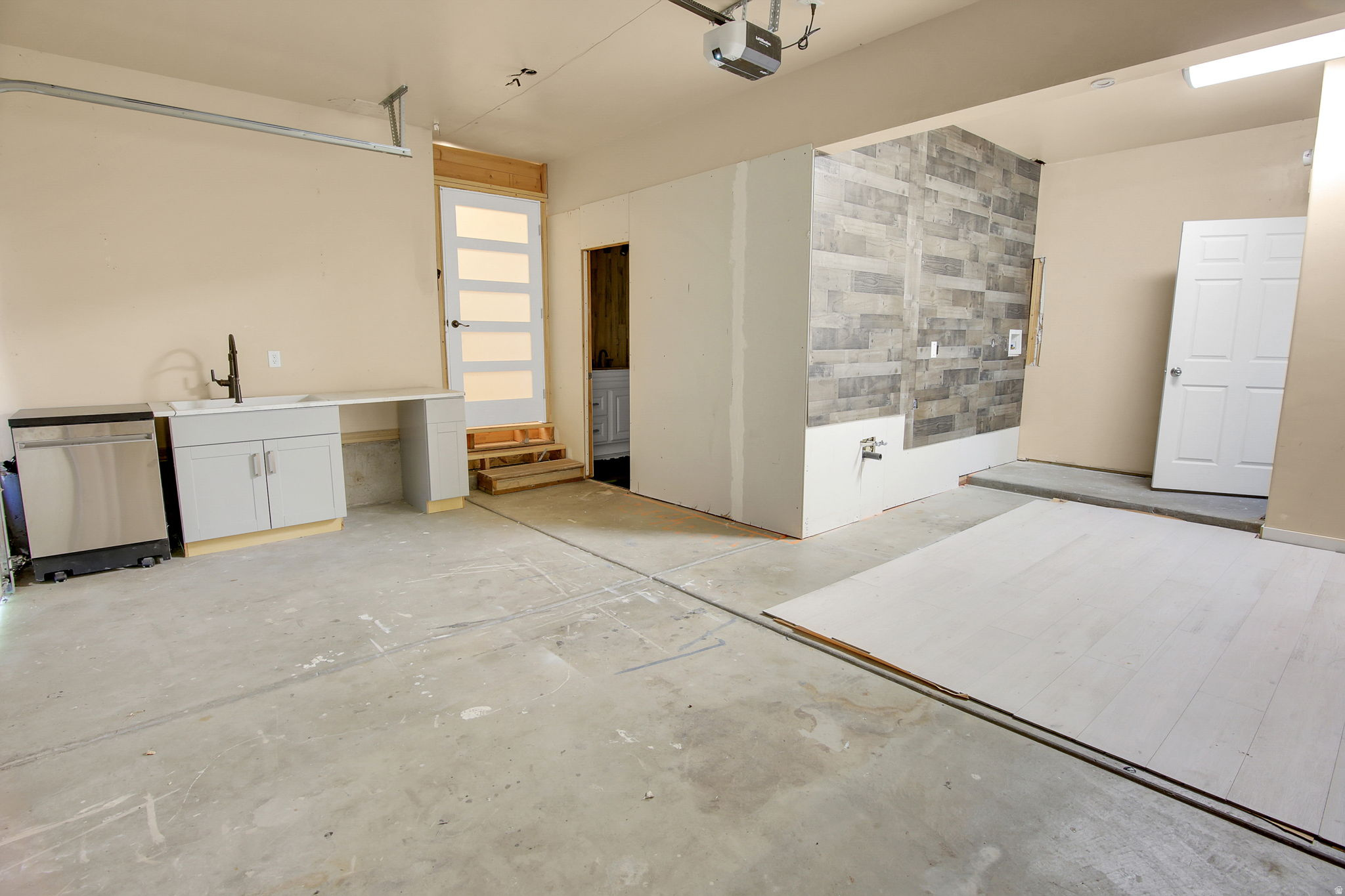 GILLESPIE ESTATES - Residential