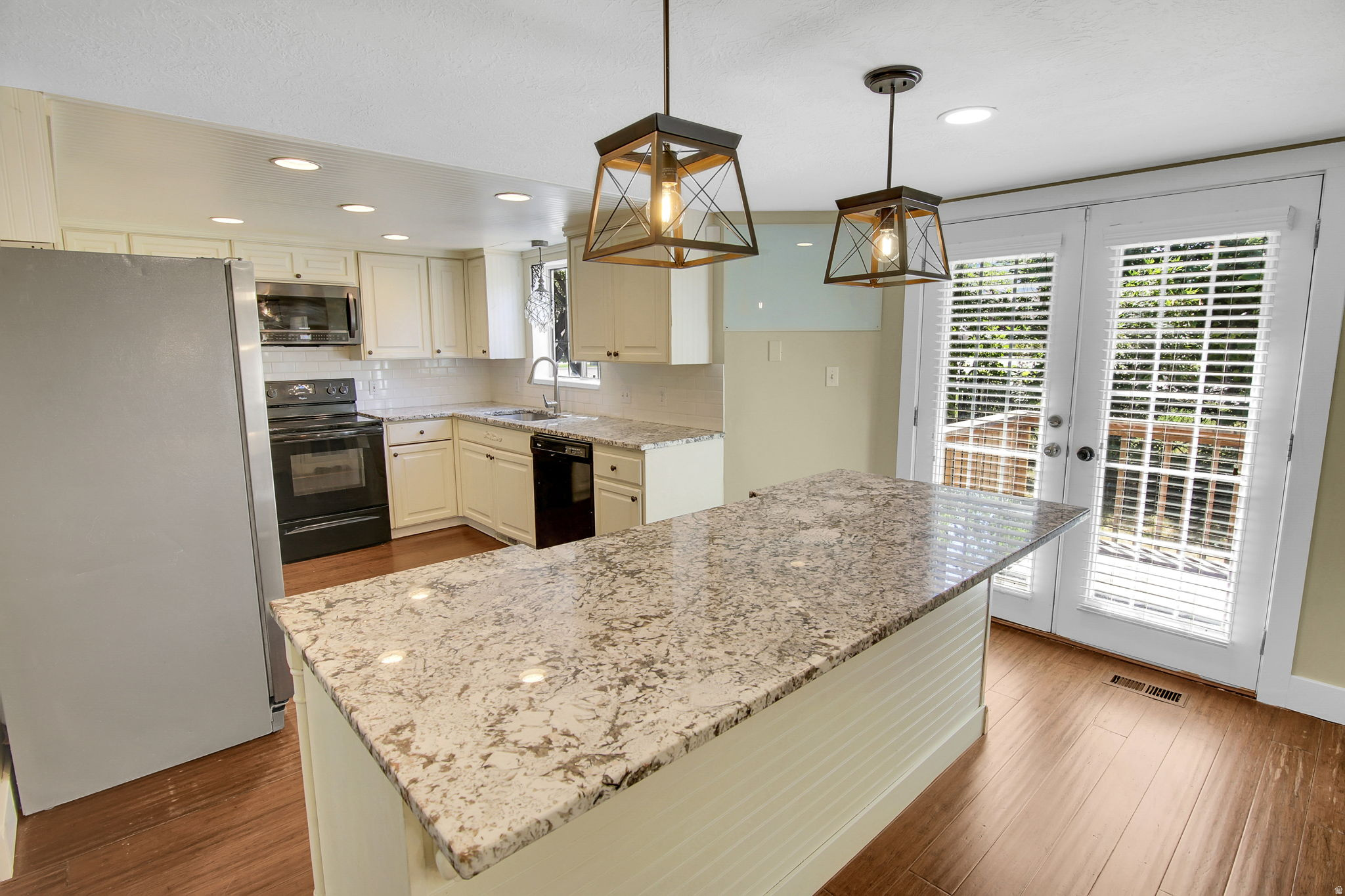GILLESPIE ESTATES - Residential