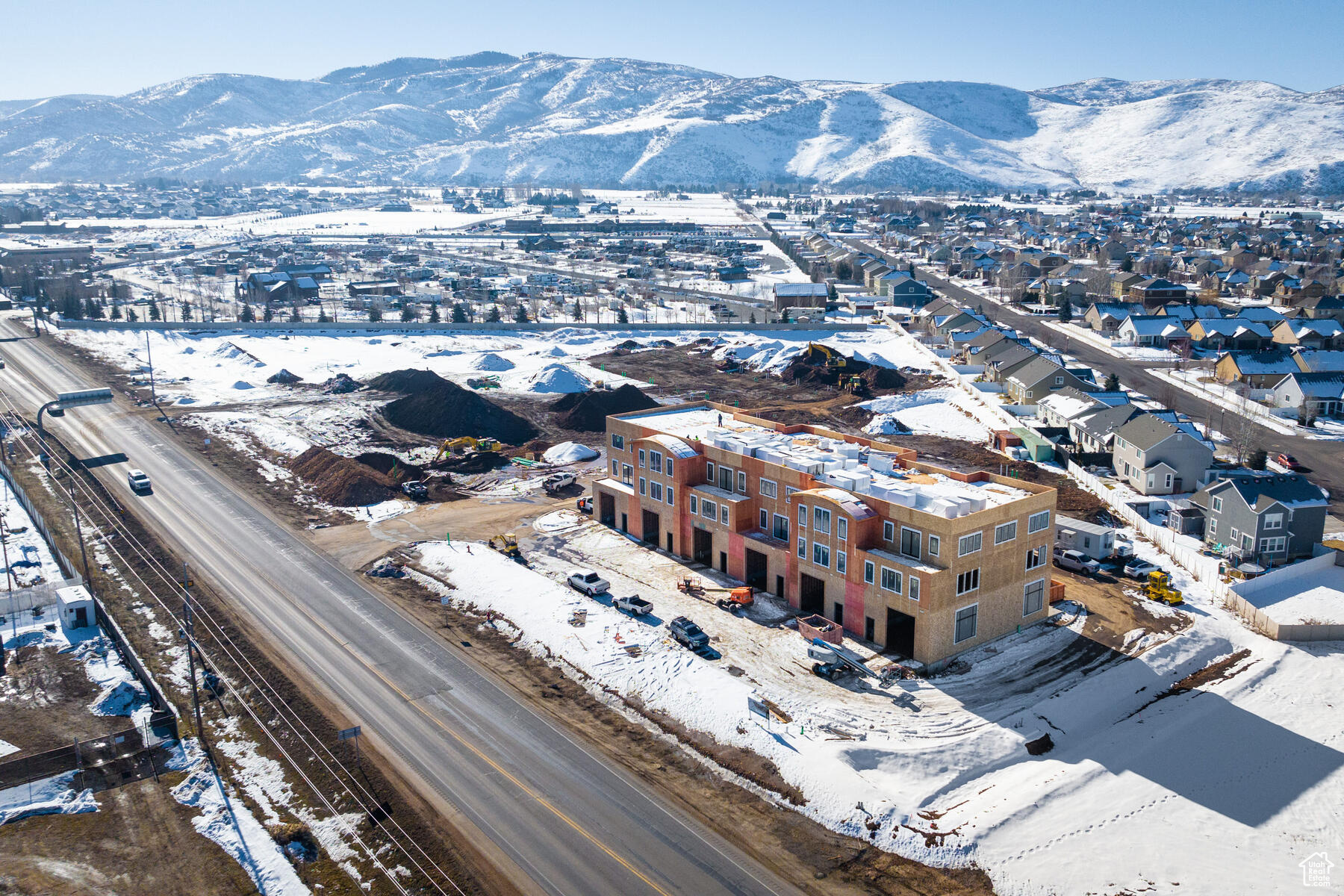 MOUNTAIN VIEW COMMON - Residential