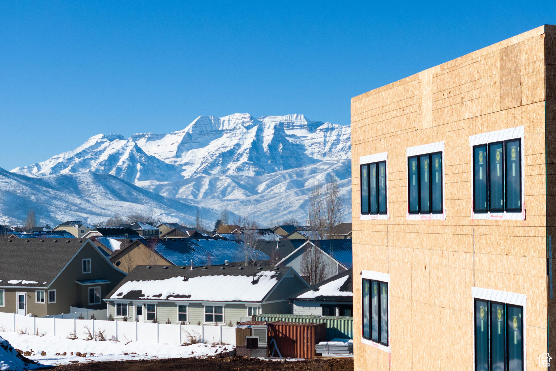 MOUNTAIN VIEW COMMON - Residential