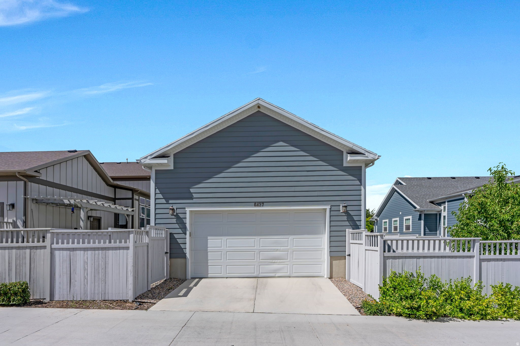 DAYBREAK - Residential