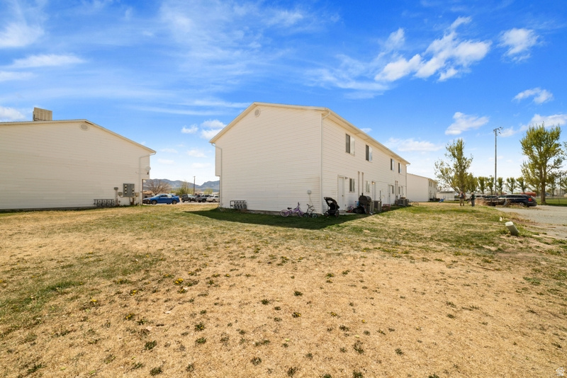 TIPPETS TOWNHOMES - Residential