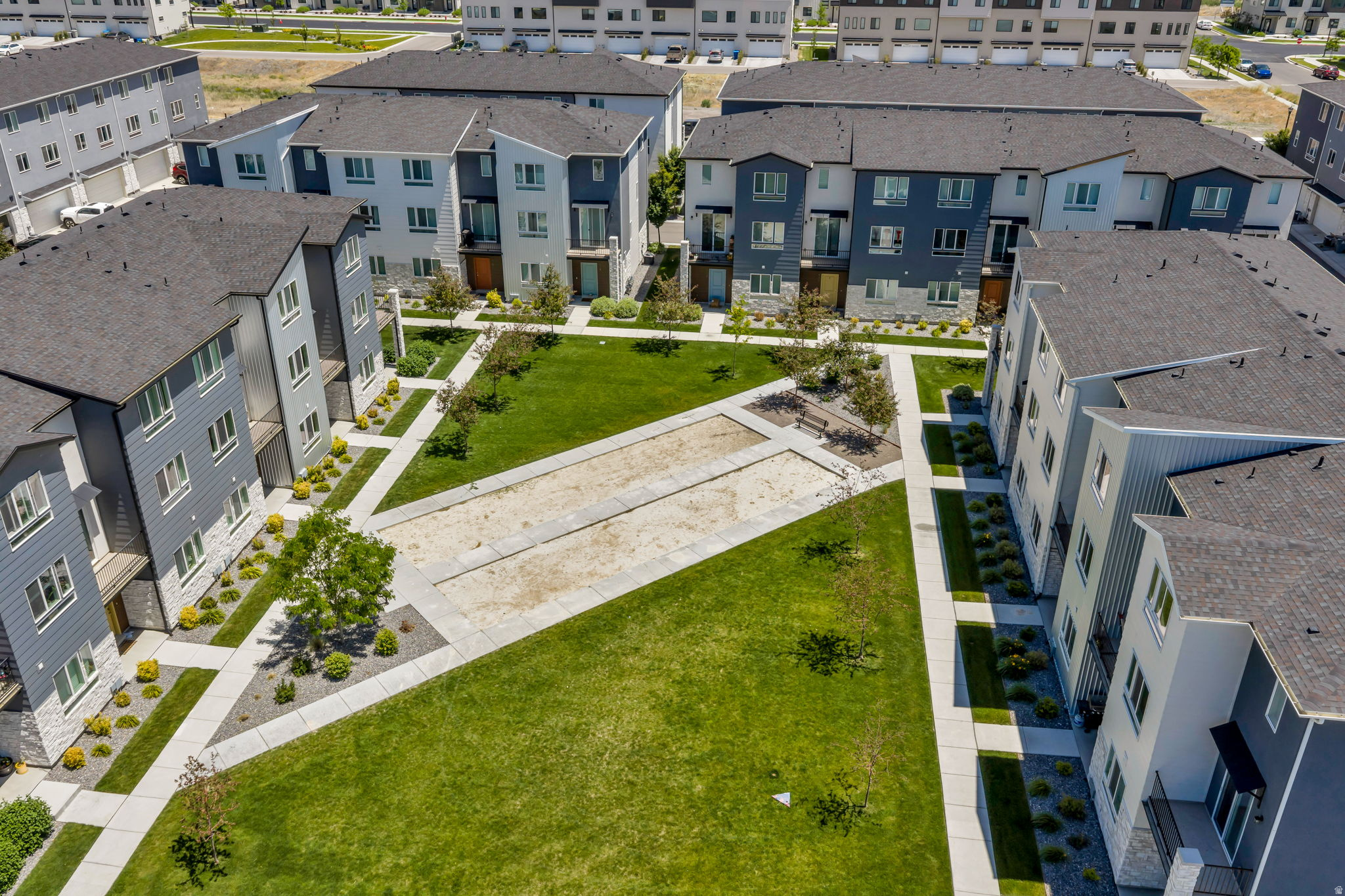 LAKESHORE LANDING - Residential