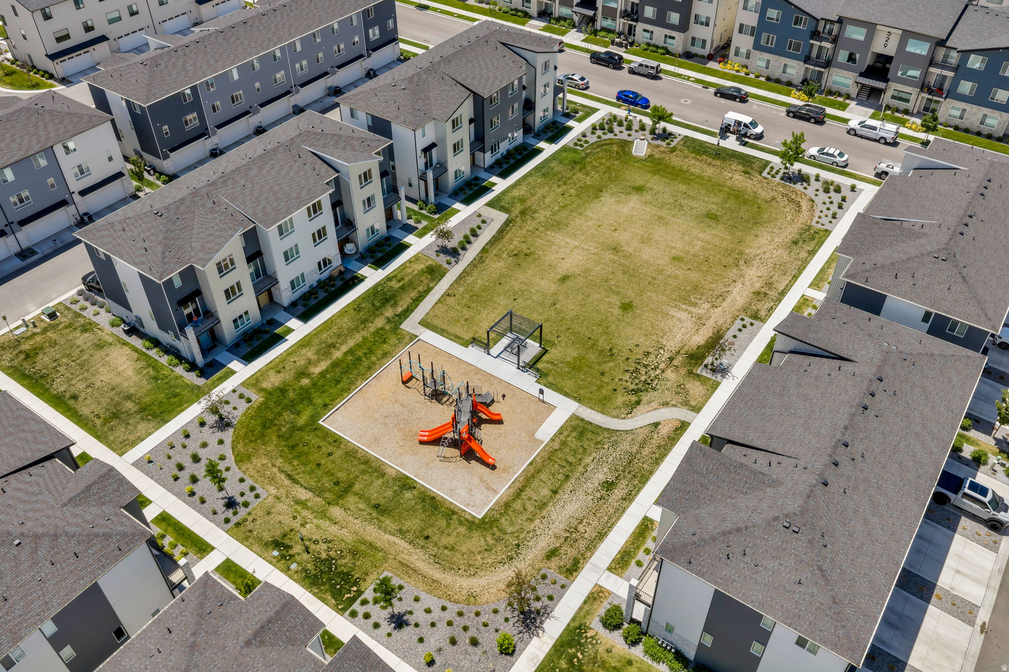 LAKESHORE LANDING - Residential